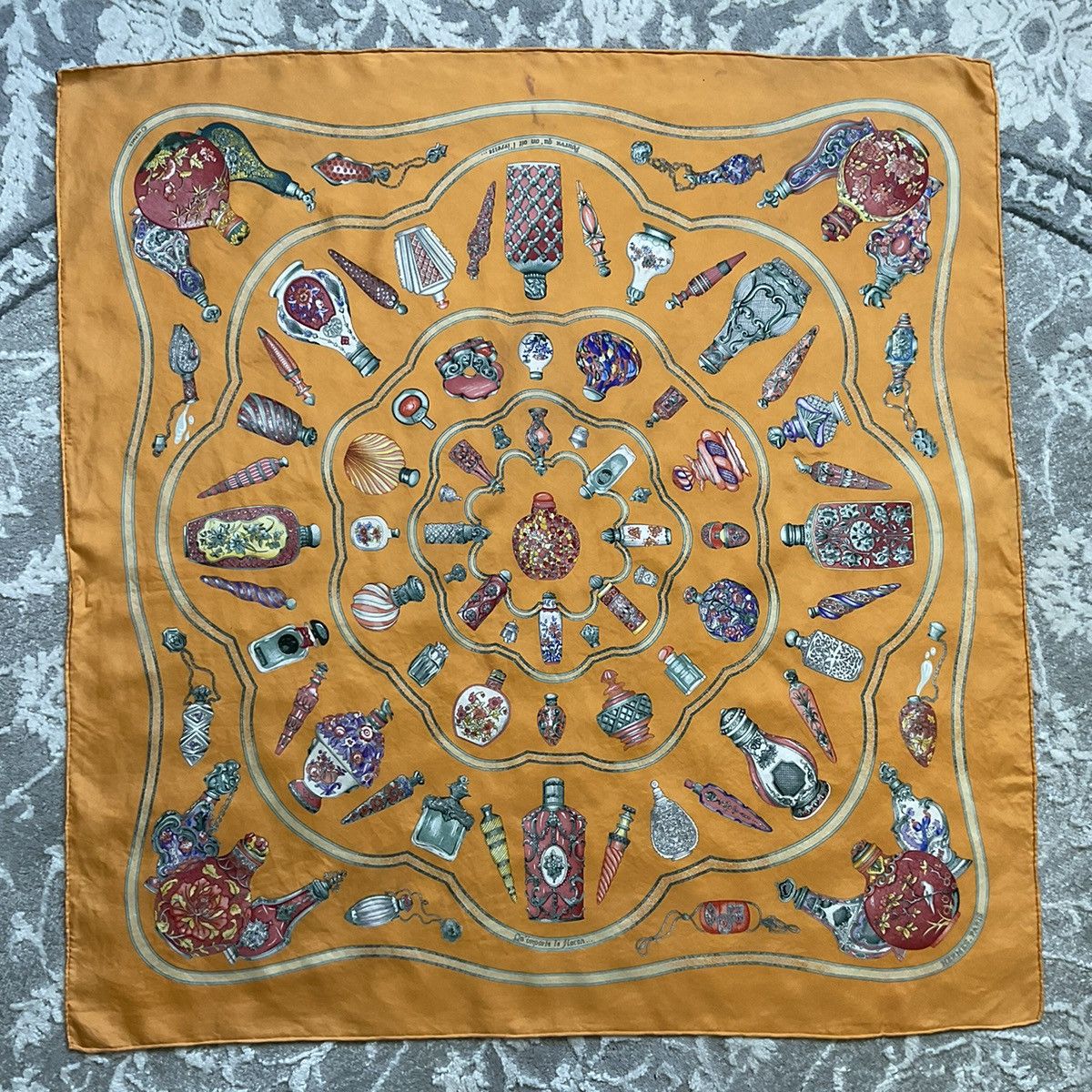 Hermes Hermès "Qu'importe le Flacon" silk scarf Size ONE SIZE - 1 Thumbnail