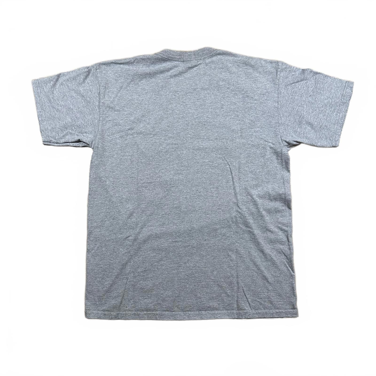 Warner Bros Warner Bros Men T-Shirt XL Gray Graphic Logo Size US XL / EU 56 / 4 - 2 Thumbnail