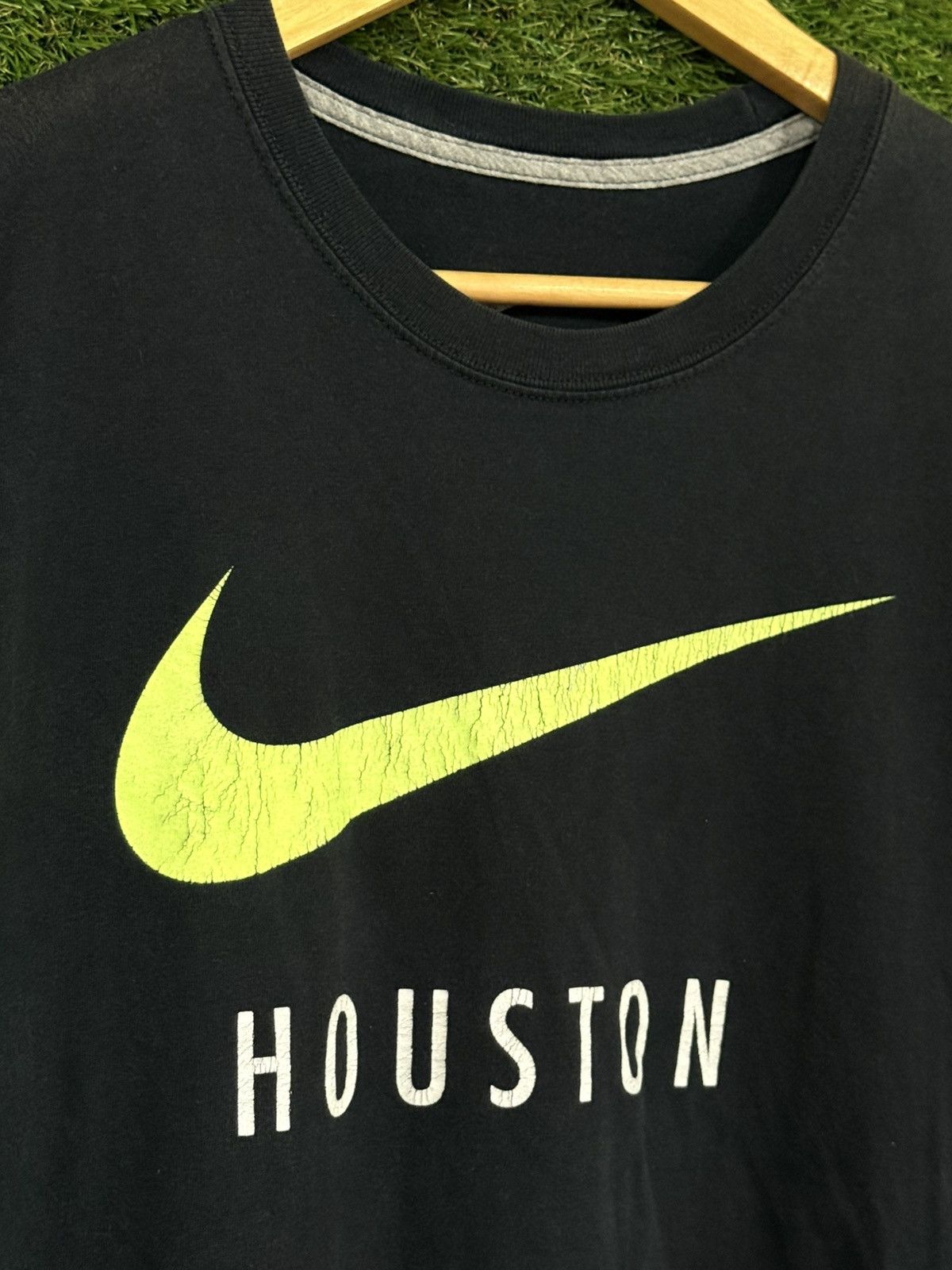 Nike Nike Neon Green Black Swoosh Houston Texas T Shirt Large Size US L / EU 52-54 / 3 - 4 Thumbnail