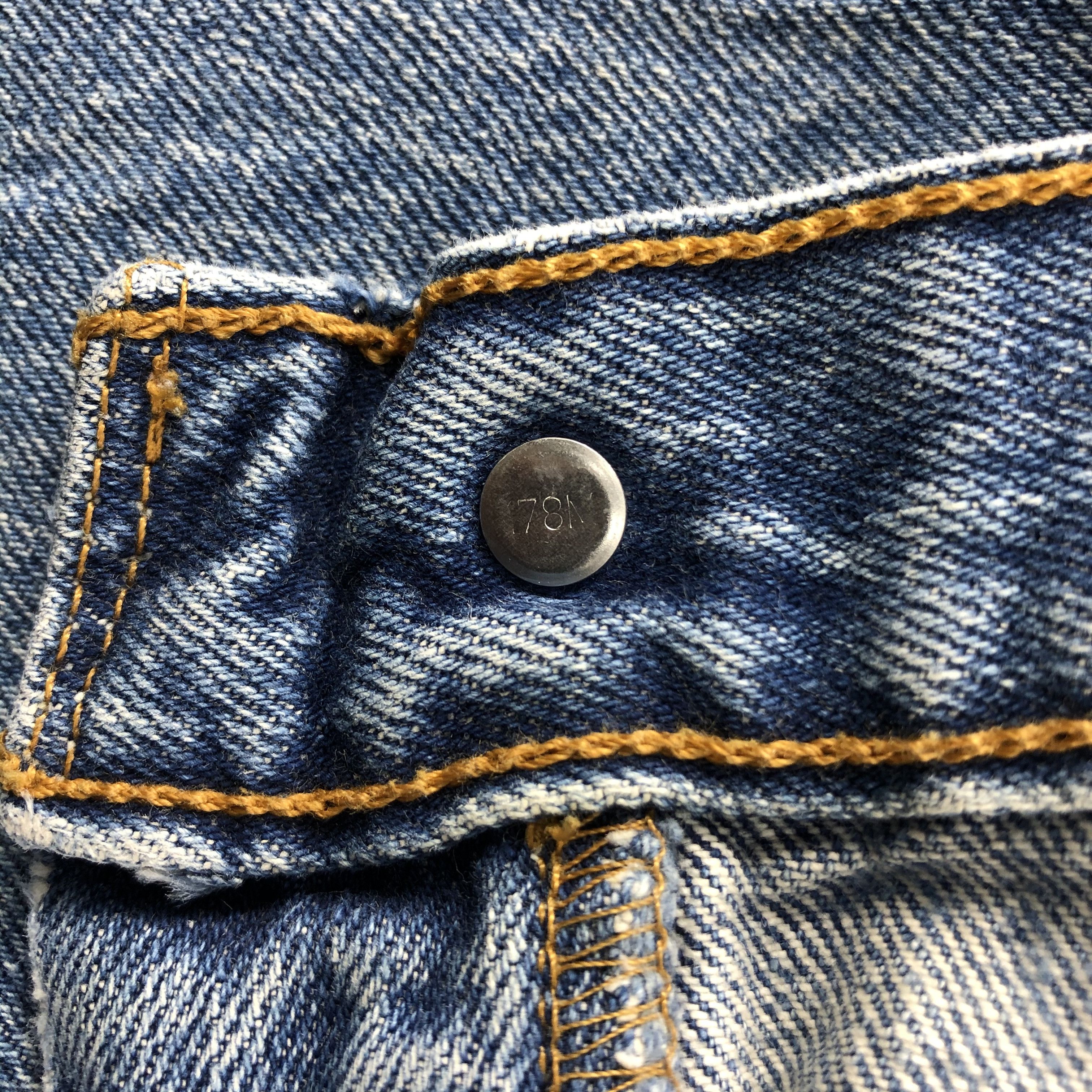 Levi's × Vintage Vintage 90s Blue Wash Levis 501 Jeans-JM2950 Size US 36 / EU 52 - 10 Thumbnail