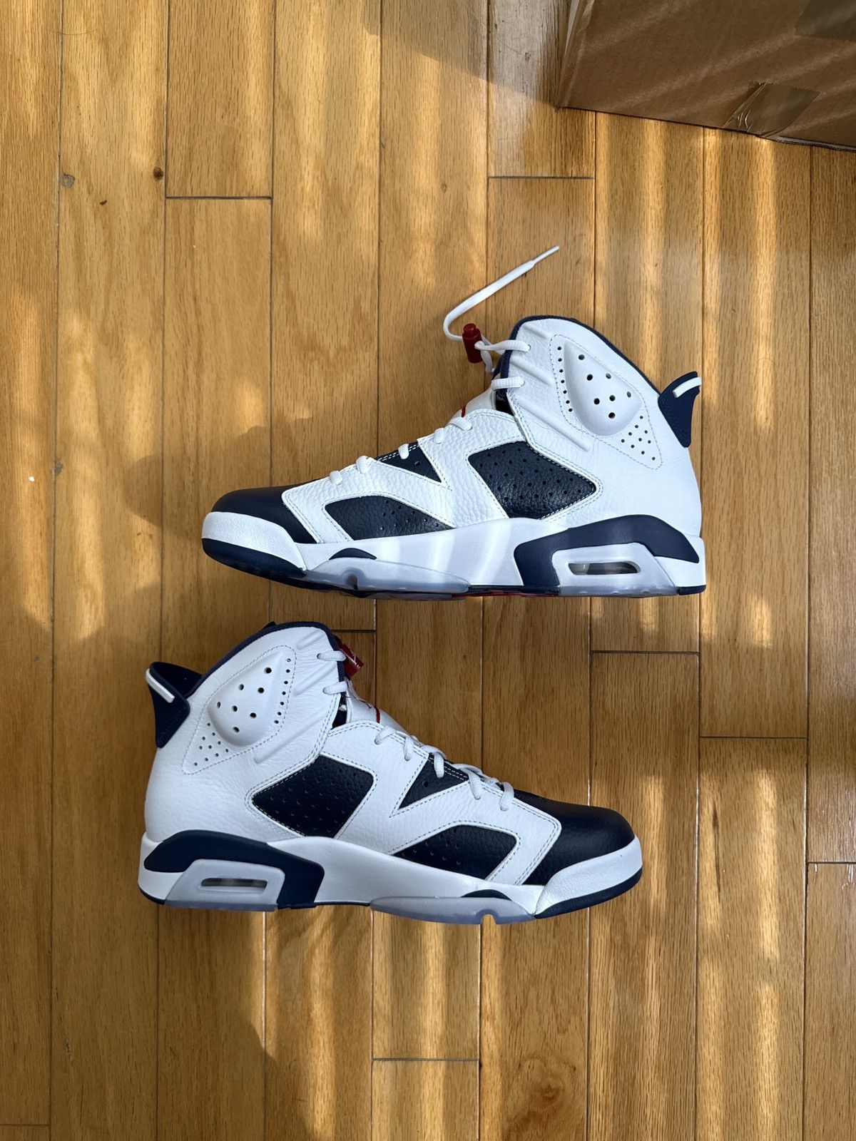 Jordan Brand AIR JORDAN 6 RETRO Size US 12 / EU 45 - 4 Thumbnail