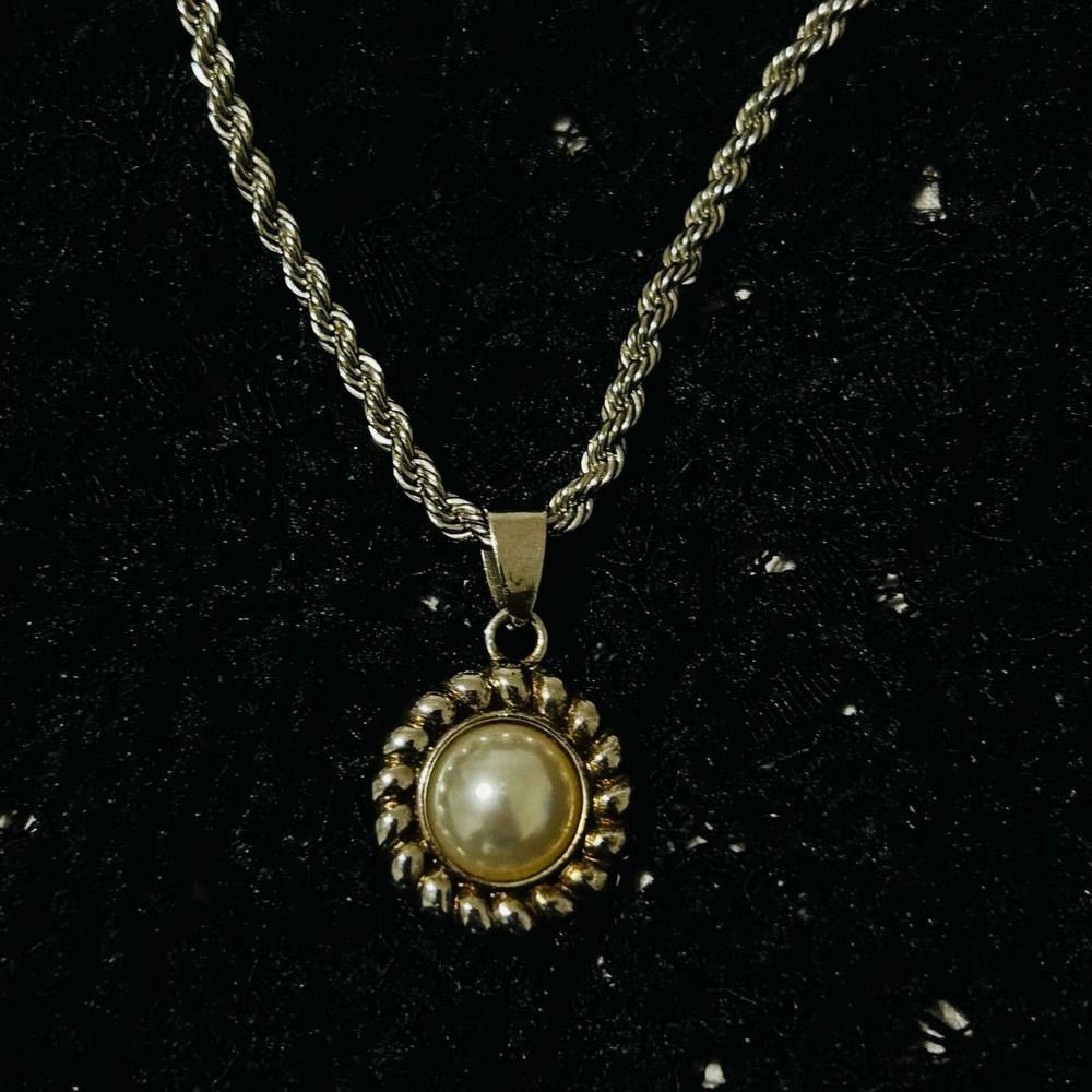 Designer Silver intertwine Rope Chain Necklace with Pearl Pendant Size ONE SIZE - 1 Thumbnail