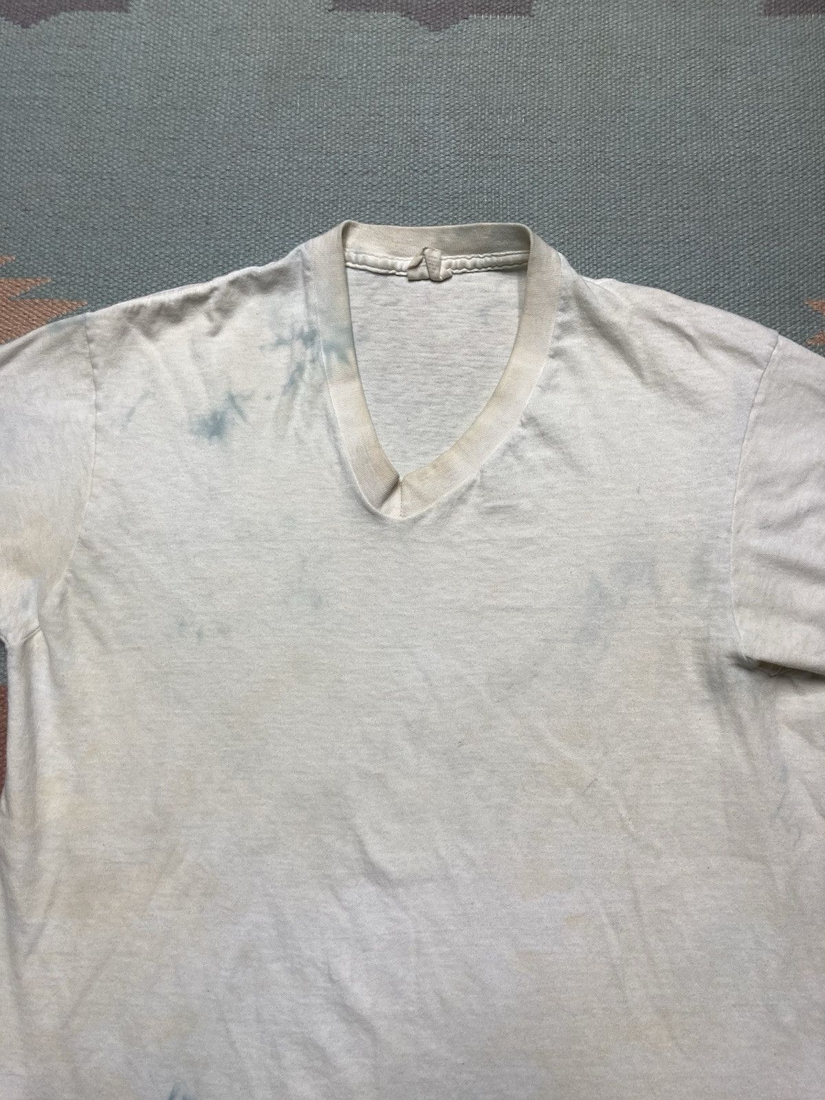 Vintage 70s blank white t shirt v neck soft combed cotton grunge XL Size US XL / EU 56 / 4 - 4 Thumbnail