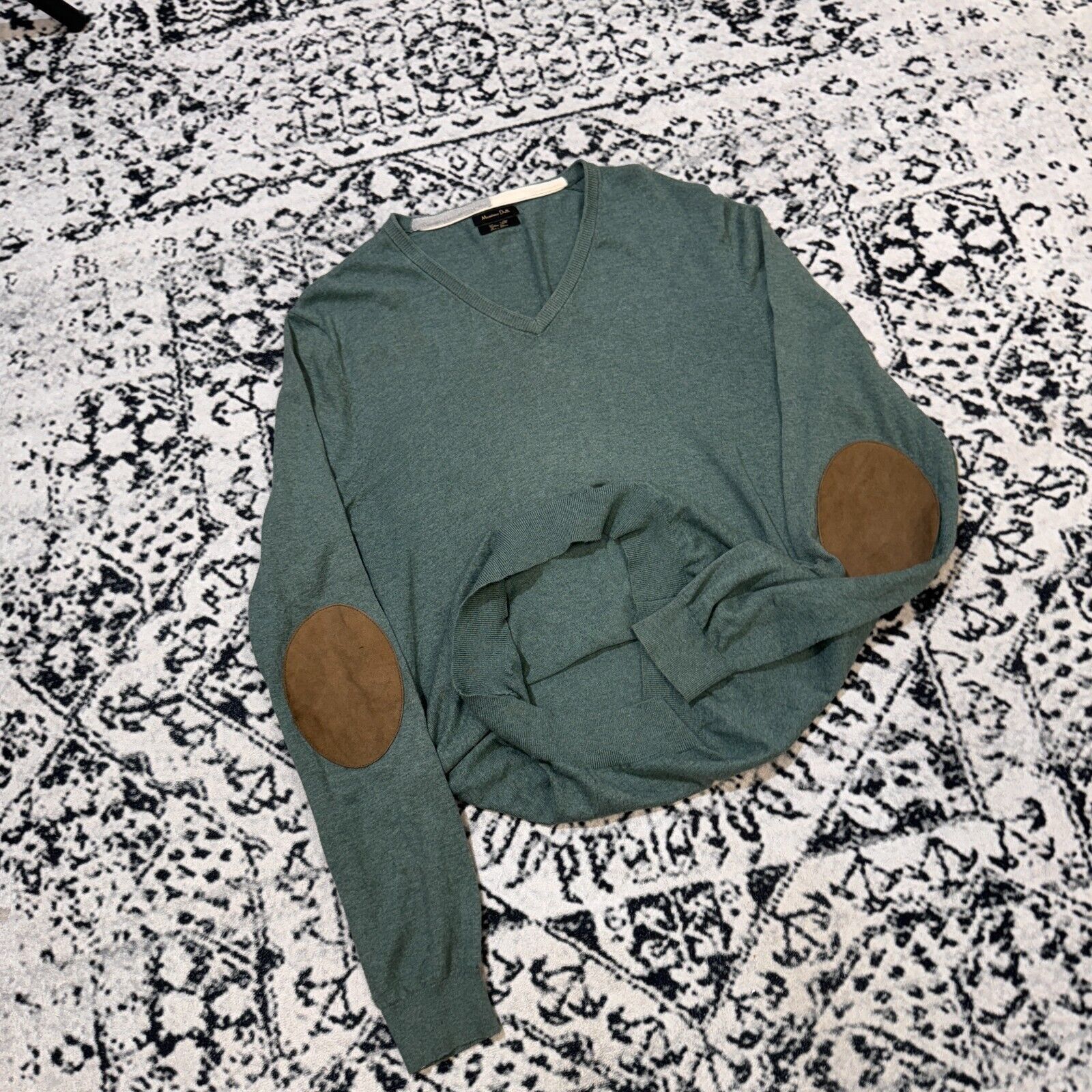 Massimo Dutti × Vintage Vintage Massimo Dutti Green Wool V-Neck Sweater Size L 90s Size US L / EU 52-54 / 3 - 10 Thumbnail