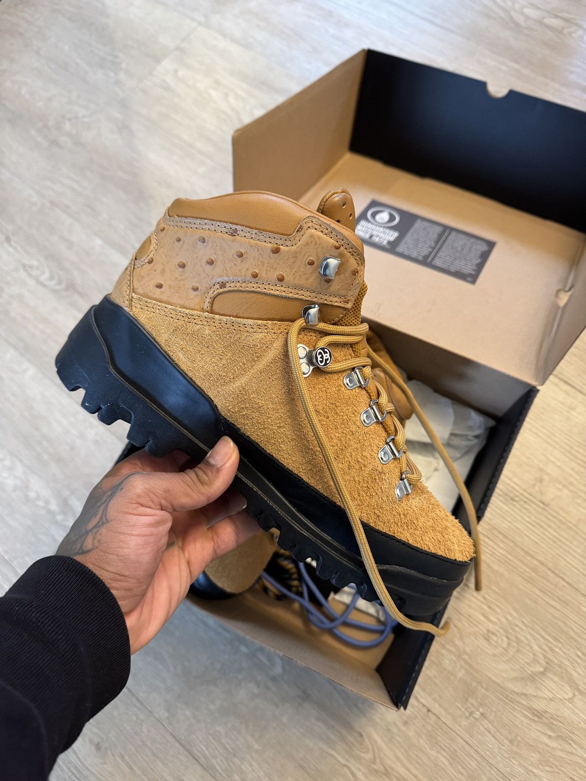 Stussy × Timberland Wheat Stussy x Timberland World Hiker Size US 7.5 / EU 40-41 - 7 Thumbnail