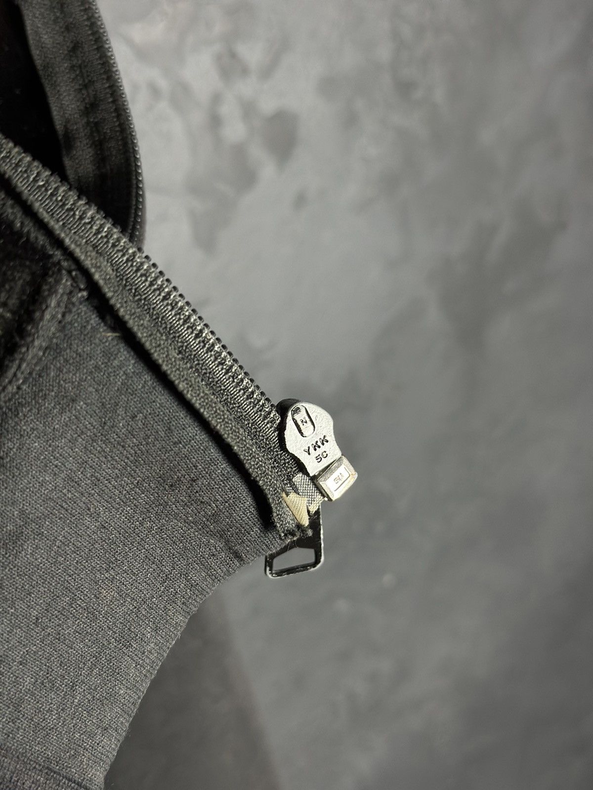 Carhartt × Vintage Vintage Carhartt Black Thermal Lined Zip Hoodie Sweatshirt Size US L / EU 52-54 / 3 - 9 Thumbnail