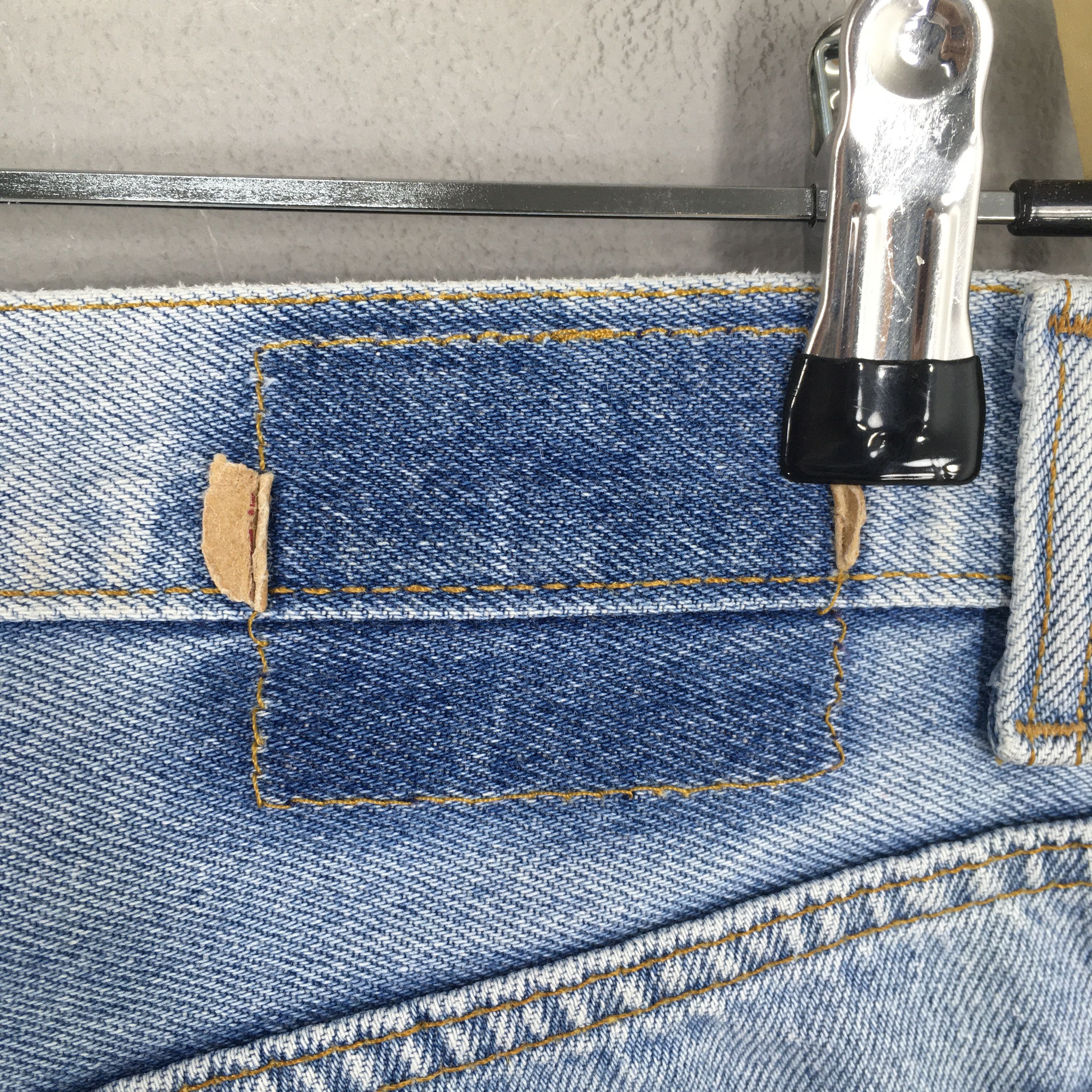 Levi's Size 28x27.5 Vintage 80s Levi's 501 Faded Blue Jeans S147 Size US 28 / EU 44 - 11 Thumbnail