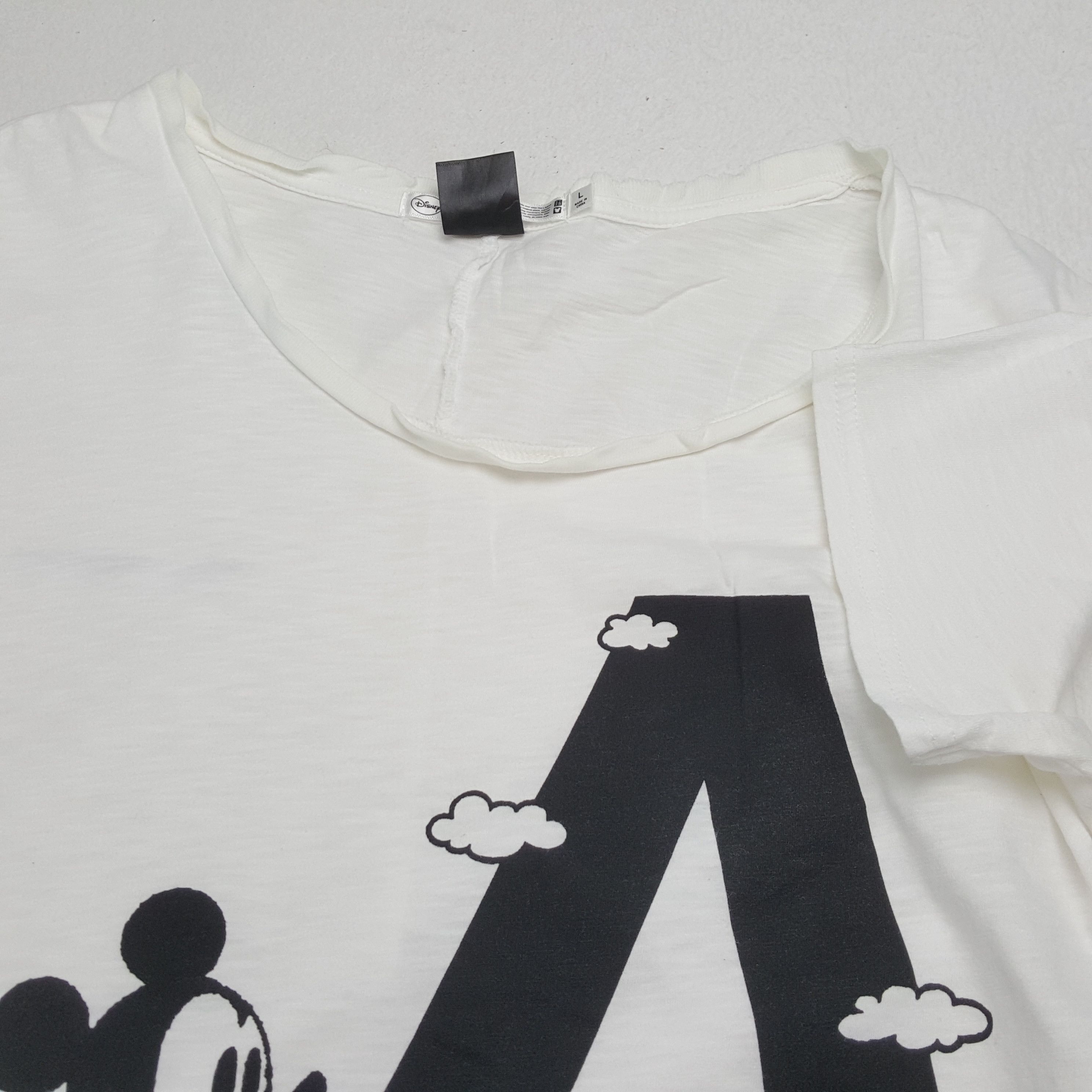 Disney × Mickey Mouse × Undercover MICKEY MOUSE UNIQLO UNDERCOVER Japanese Brand Tshirt Size M / US 6-8 / IT 42-44 - 6 Thumbnail