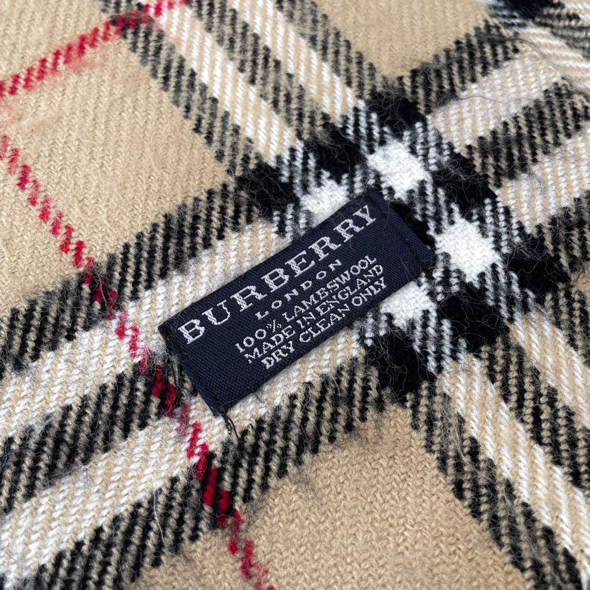 Burberry Burberry London Vintage Nova Check Lambswool Muffler Size ONE SIZE - 3 Thumbnail