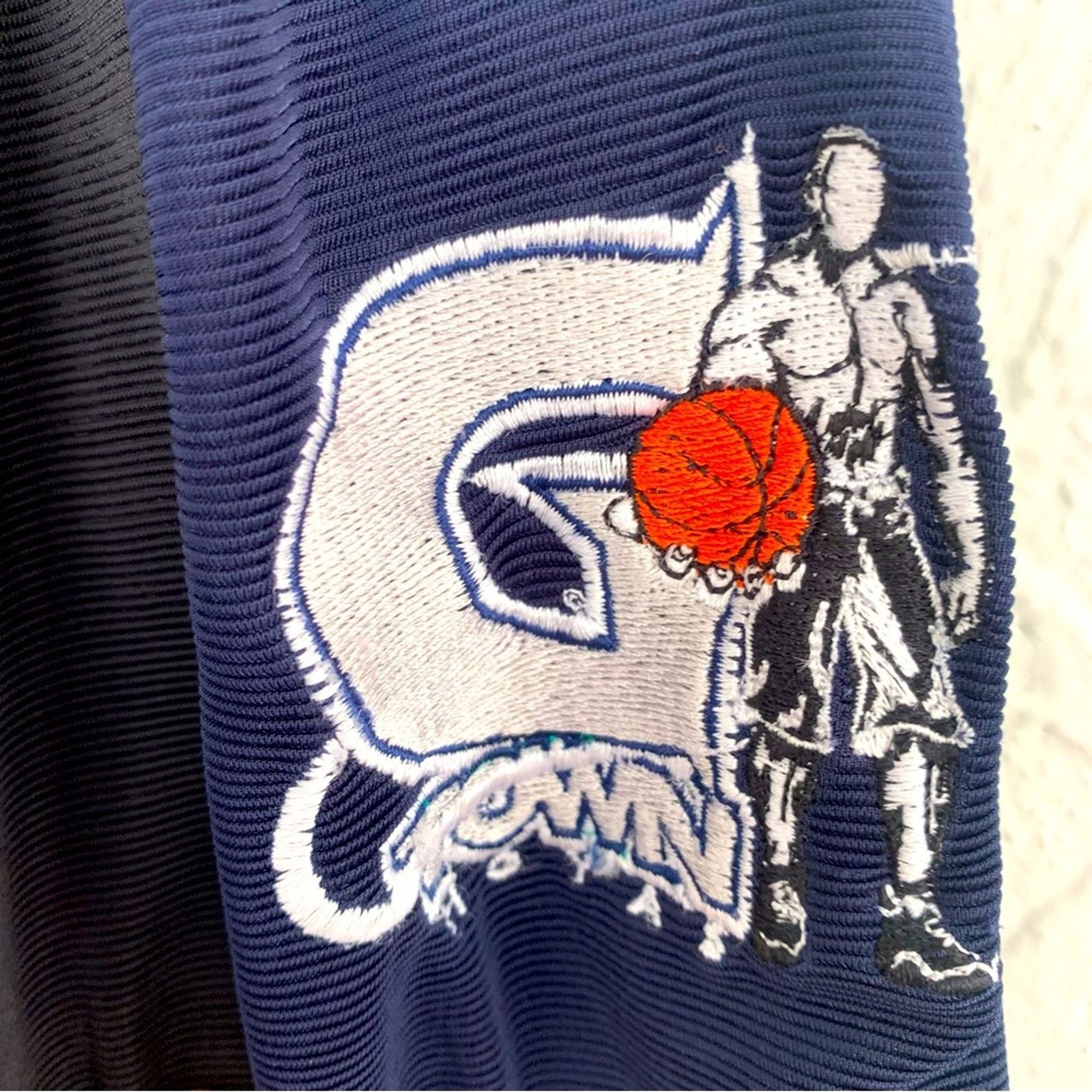 Other VINTAGE 90’S AND1 COLLEGIATE EDITION GEORGETOWN HOYAS PANTS Size US 36 / EU 52 - 2 Thumbnail