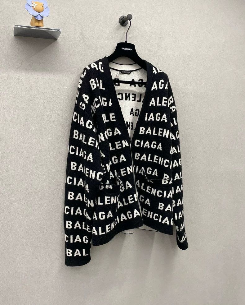 Balenciaga Balenciaga Black Full Print Logo Knit Cardigan Size S / US 4 / IT 40 - 4 Thumbnail