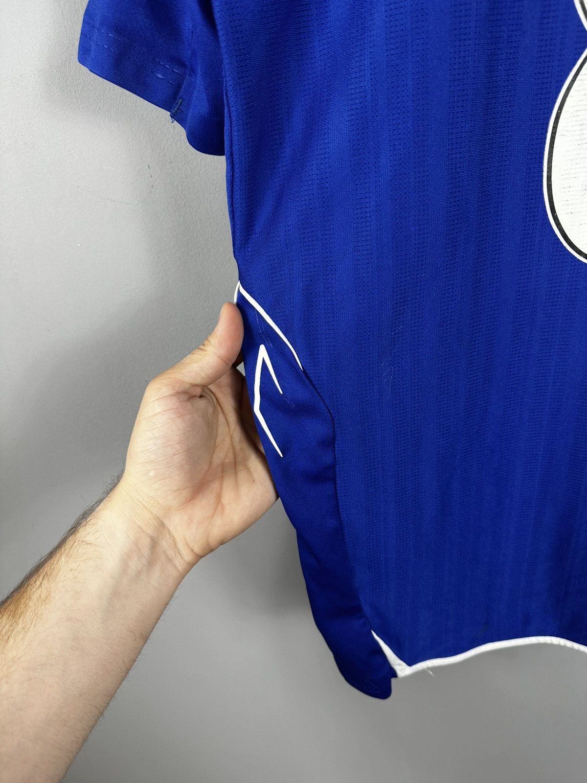 Umbro VINTAGE EVERTON 2006 HOME FOOTBALL SHIRT UMBRO JOHNSON #8 Size US M / EU 48-50 / 2 - 9 Thumbnail
