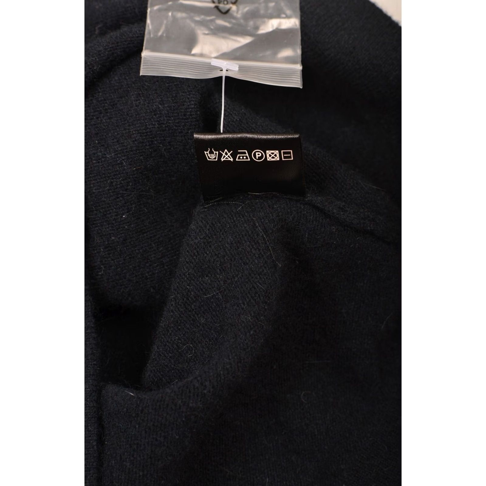 Vintage Purdey Cardigan Sweater W's Dark Navy Size S, Lambswool Angora Blend, 70% Lambswool 20% Angora 10% Polyamide, CP1966B, Blue, Women's Cardigan, Size S Size S / US 4 / IT 40 - 6 Thumbnail