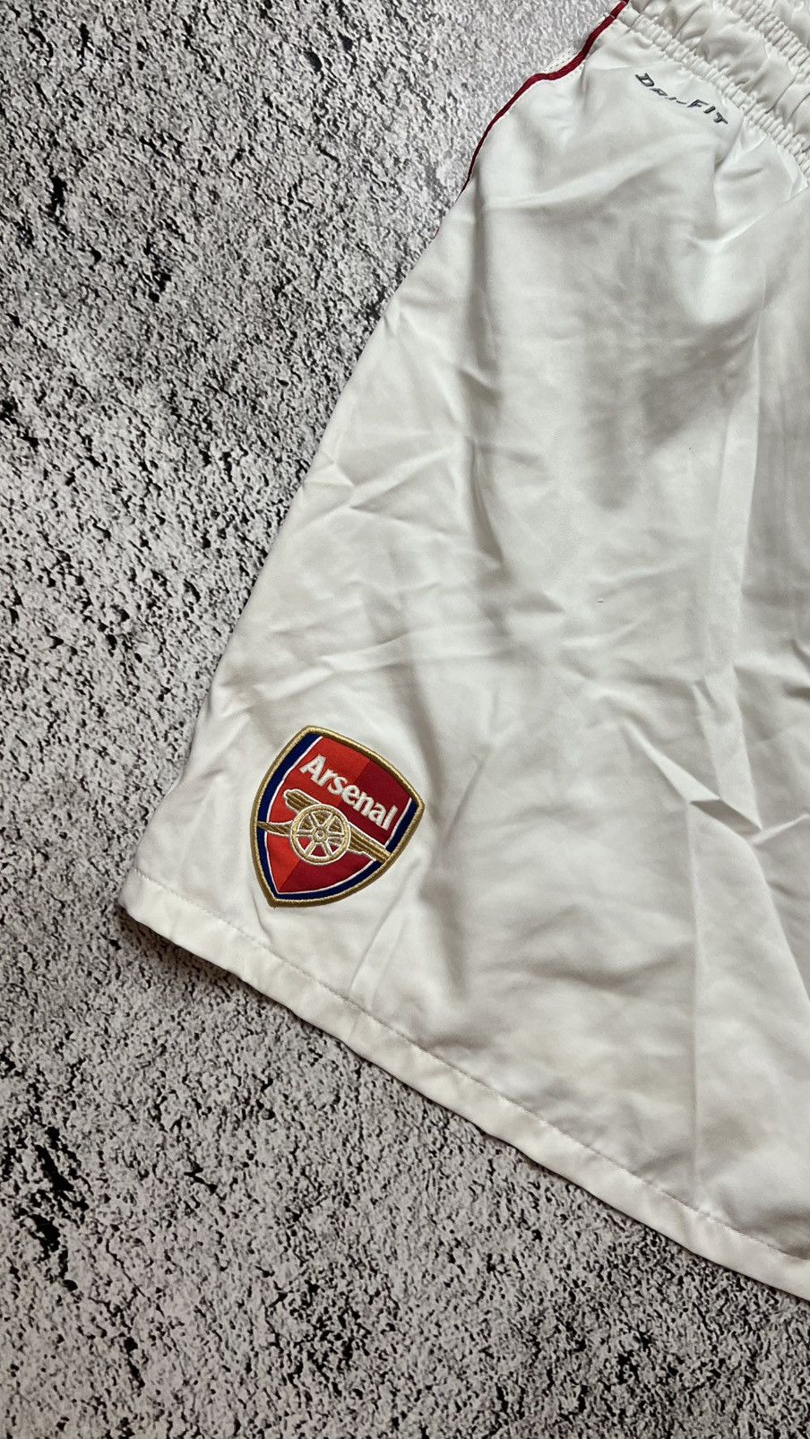 Nike Early 00’s vintage Arsenal gunners nike shorts Size US 36 / EU 52 - 2 Thumbnail
