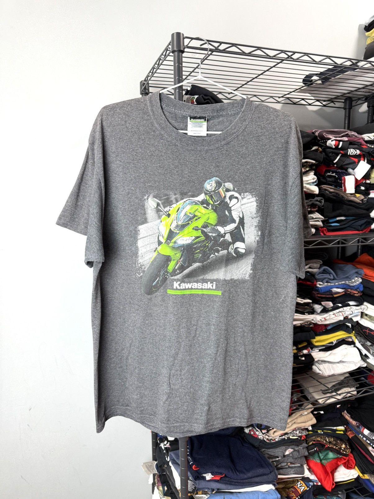 Vintage Vintage Style Kawasaki Ninja Racing T Shirt Elf Pirelli Size US L / EU 52-54 / 3 - 1 Thumbnail