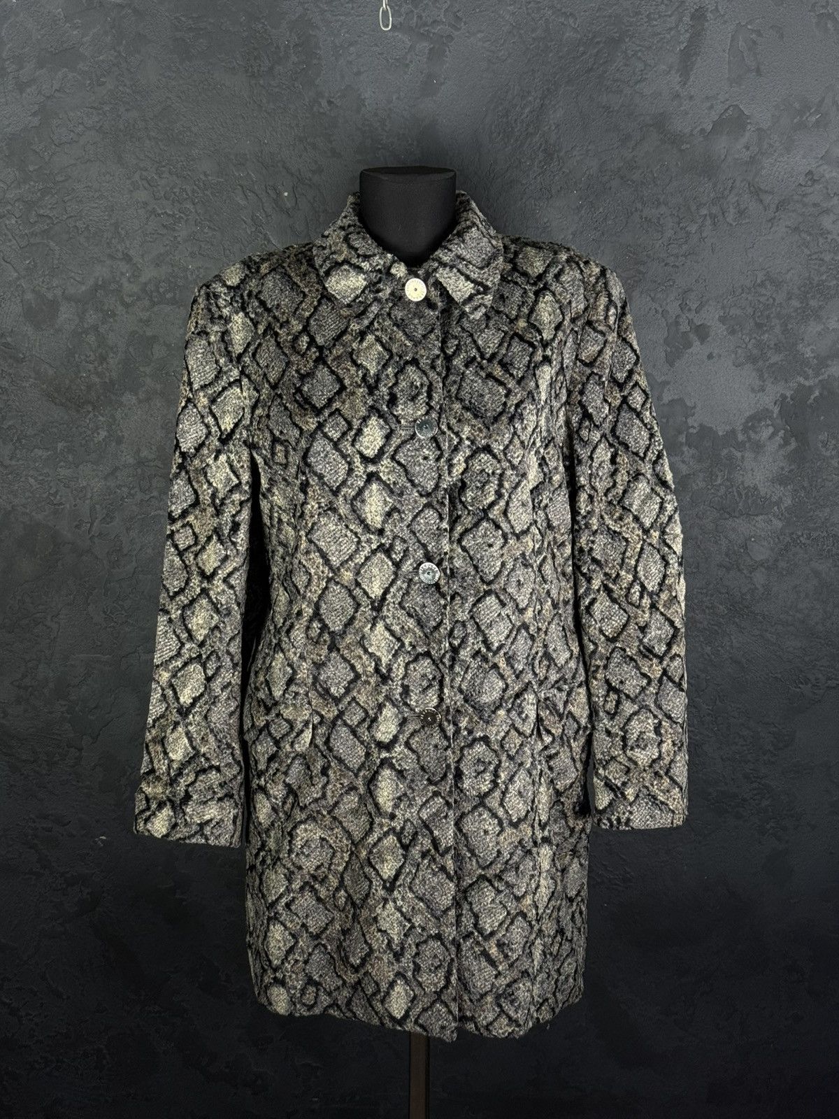 Versace Jeans Couture Versace Jeans Couture Vintage Fur Trench Coat Size L / US 10 / IT 46 - 2 Thumbnail