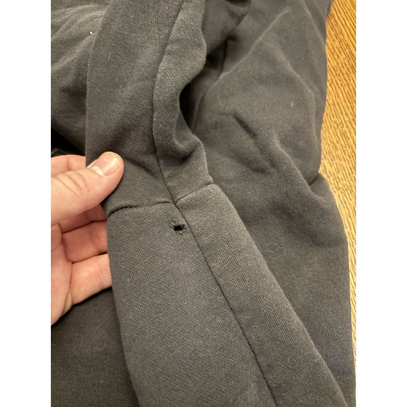 Gap VINTAGE Gap Hoodie Mens 2XL Black Logo Hoodie Front Stitch 90s Classic USA Pullover with Pockets Hooded Size US XXL / EU 58 / 5 - 5 Thumbnail