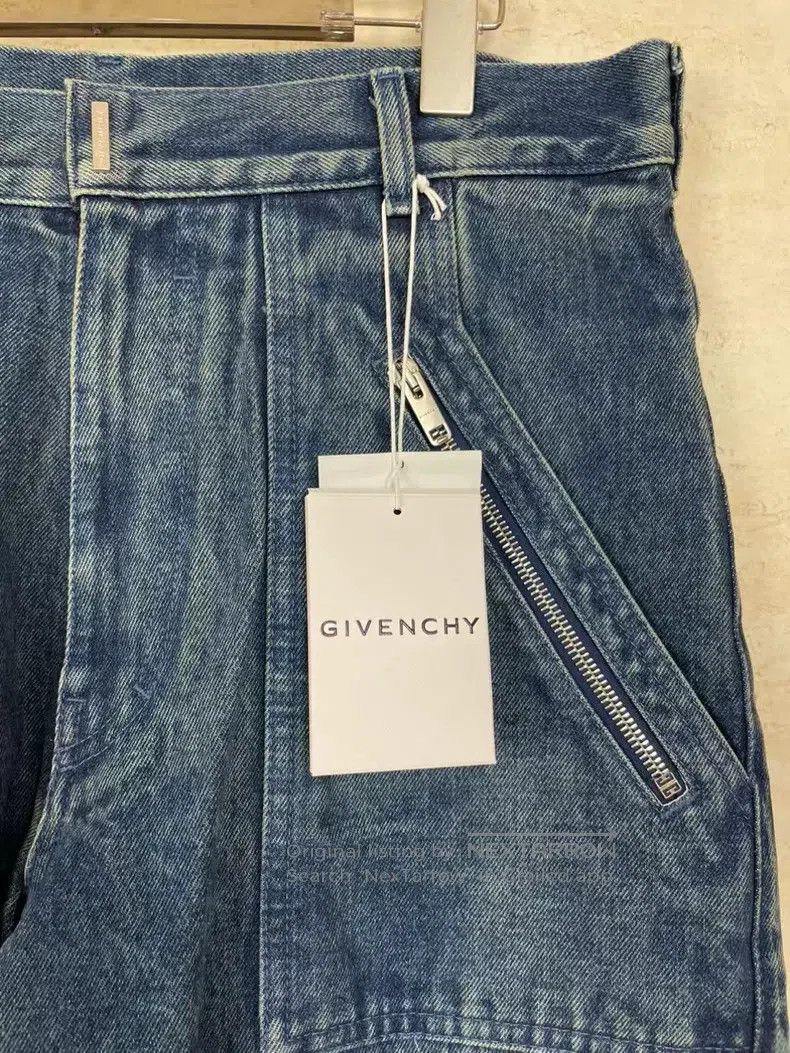 Givenchy Givenchy Large Hole Short Sleeve Size US XS / EU 42 / 0 - 3 Thumbnail