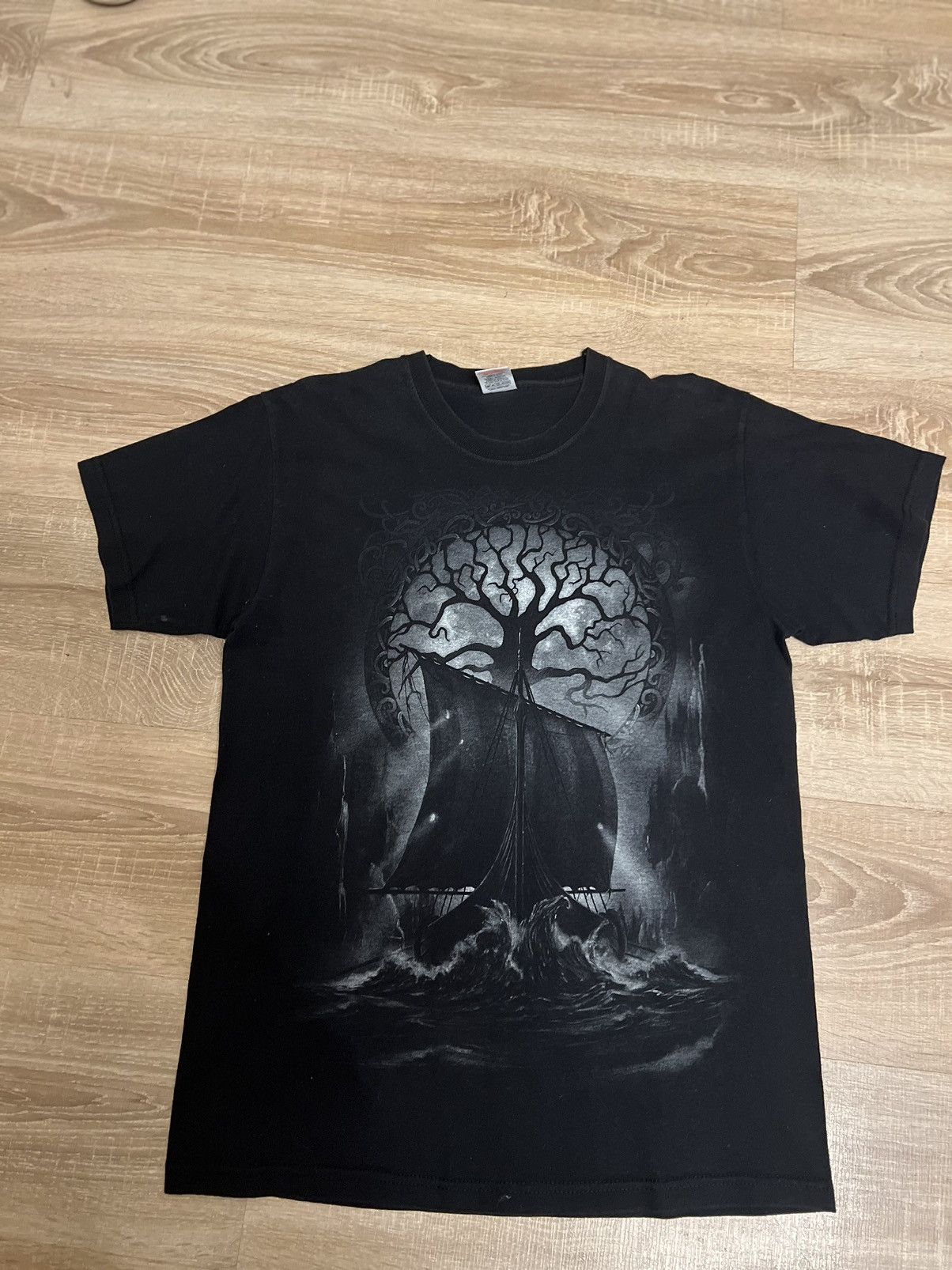 Japanese Brand × Vintage Vintage black t shirt fits womens Size US M / EU 48-50 / 2 - 1 Thumbnail