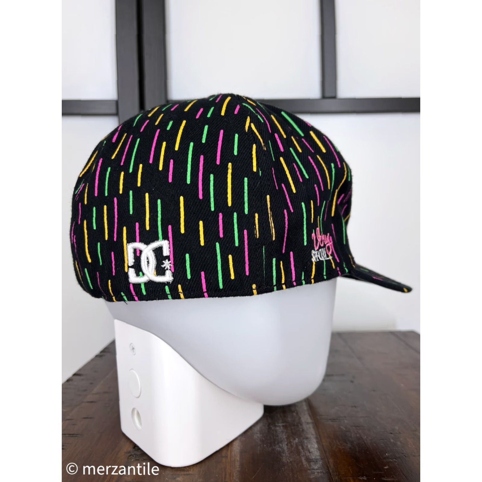 Vintage DC Shoes Hat Cap Fitted Men 7 5/8 Black Striped Very Special USA Skate D Shirt? Size ONE SIZE - 7 Thumbnail
