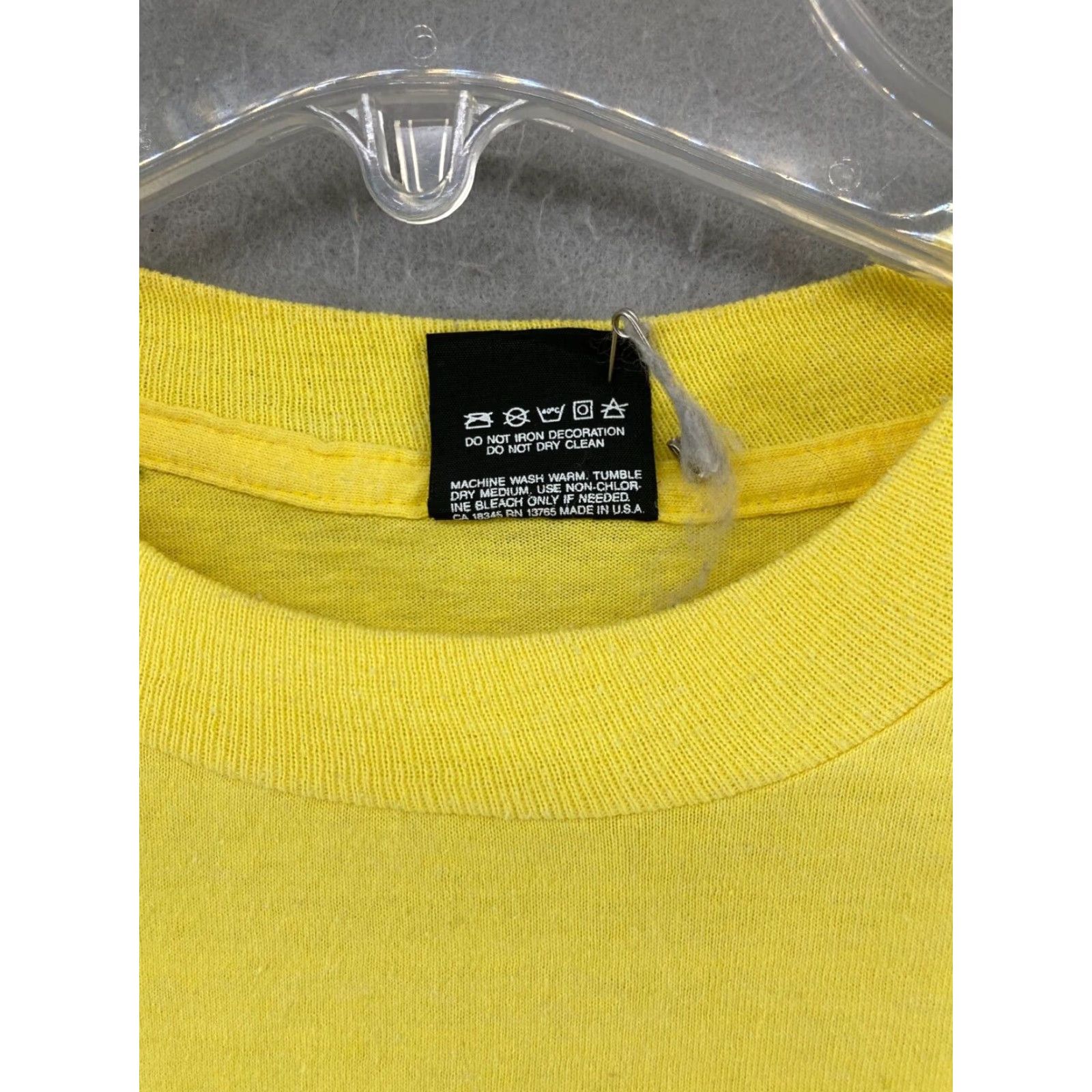 Vintage VINTAGE John Deere Men's T-Shirt M Yellow Graphic USA 90s Crew Neck All Seasons Size US M / EU 48-50 / 2 - 6 Thumbnail