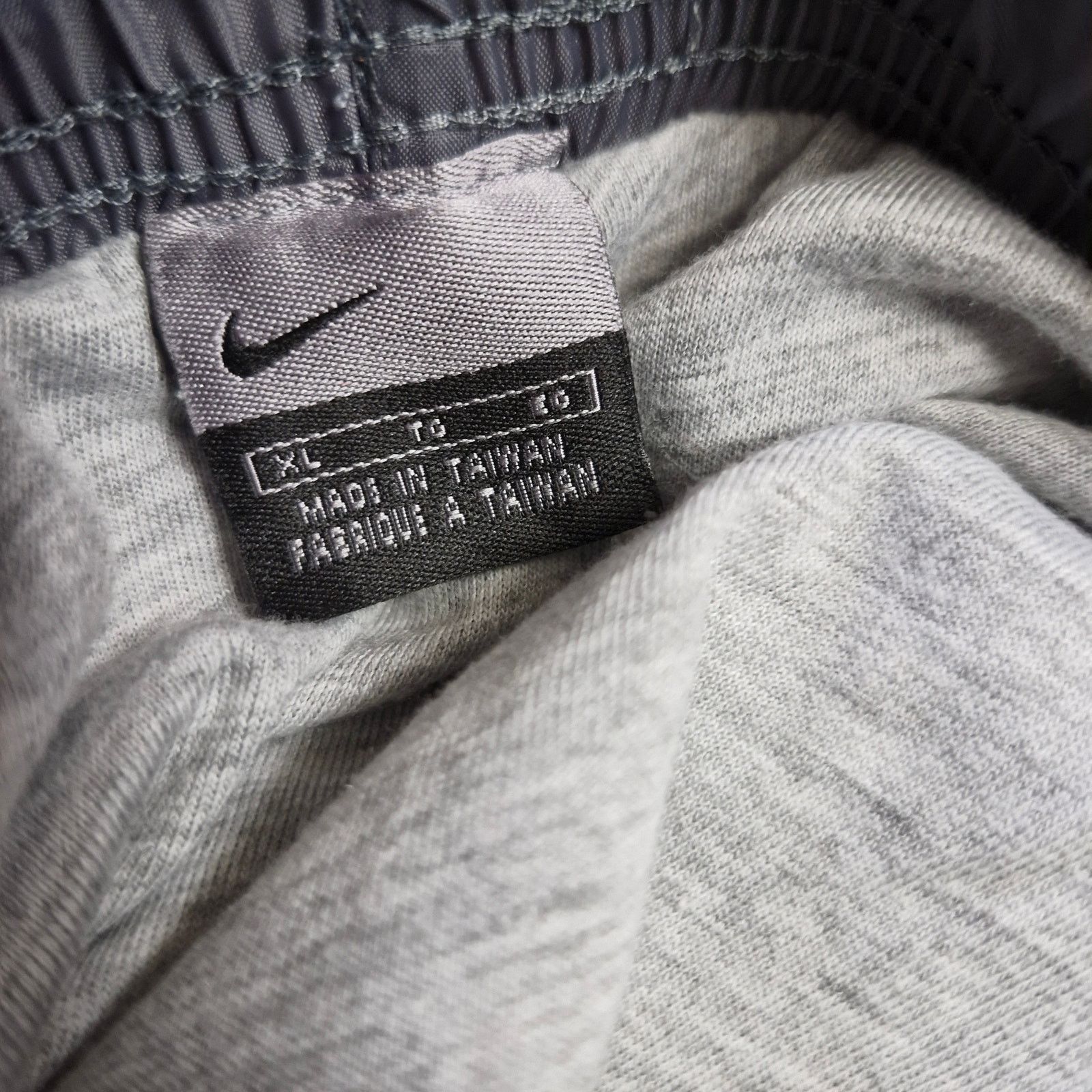 Nike Nike Windbreaker Track Pants XL Gray 90s Zip Parachute Size US 34 / EU 50 - 7 Thumbnail