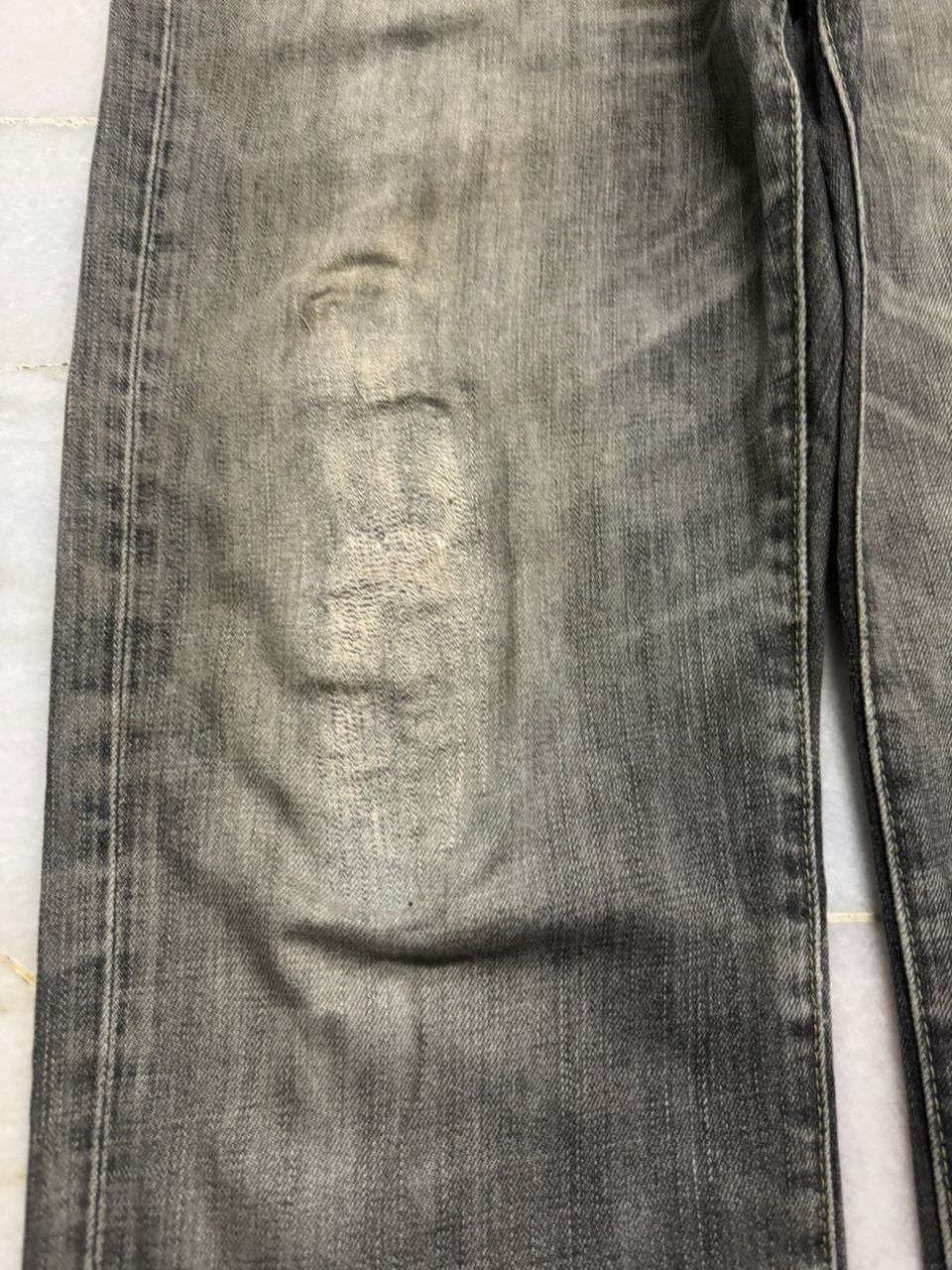 Uniqlo 💥Crazy Thrashed 90s Uniqlo Rusty Distressed Grunge Jeans Size US 33 - 8 Thumbnail