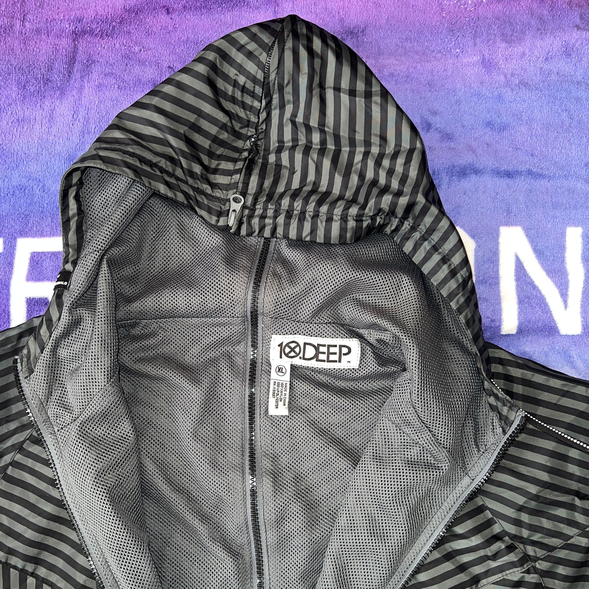 10 Deep Grey and black striped hoodie Size US XL / EU 56 / 4 - 4 Thumbnail