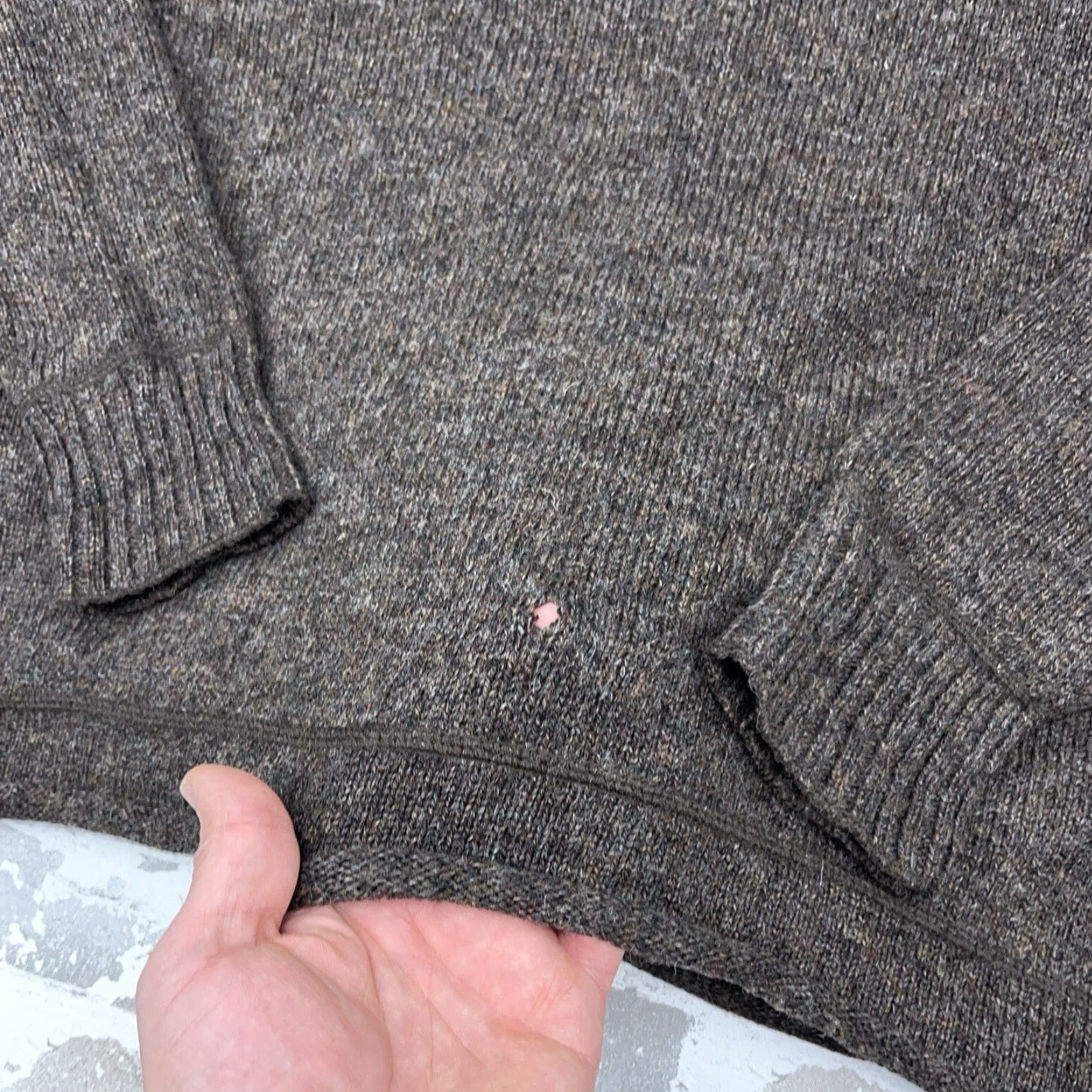 Ralph Lauren VINTAGE Ralph Lauren Sweater Men XL Brown Wool Knit V-Neck Pullover Regular Embroidered Logo Size US XL / EU 56 / 4 - 4 Thumbnail