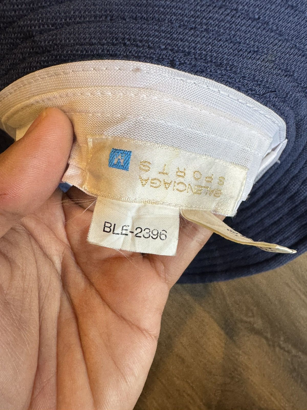 Balenciaga VINTAGE BALENCIAGA SPORTS BUCKET HAT Size ONE SIZE - 7 Thumbnail