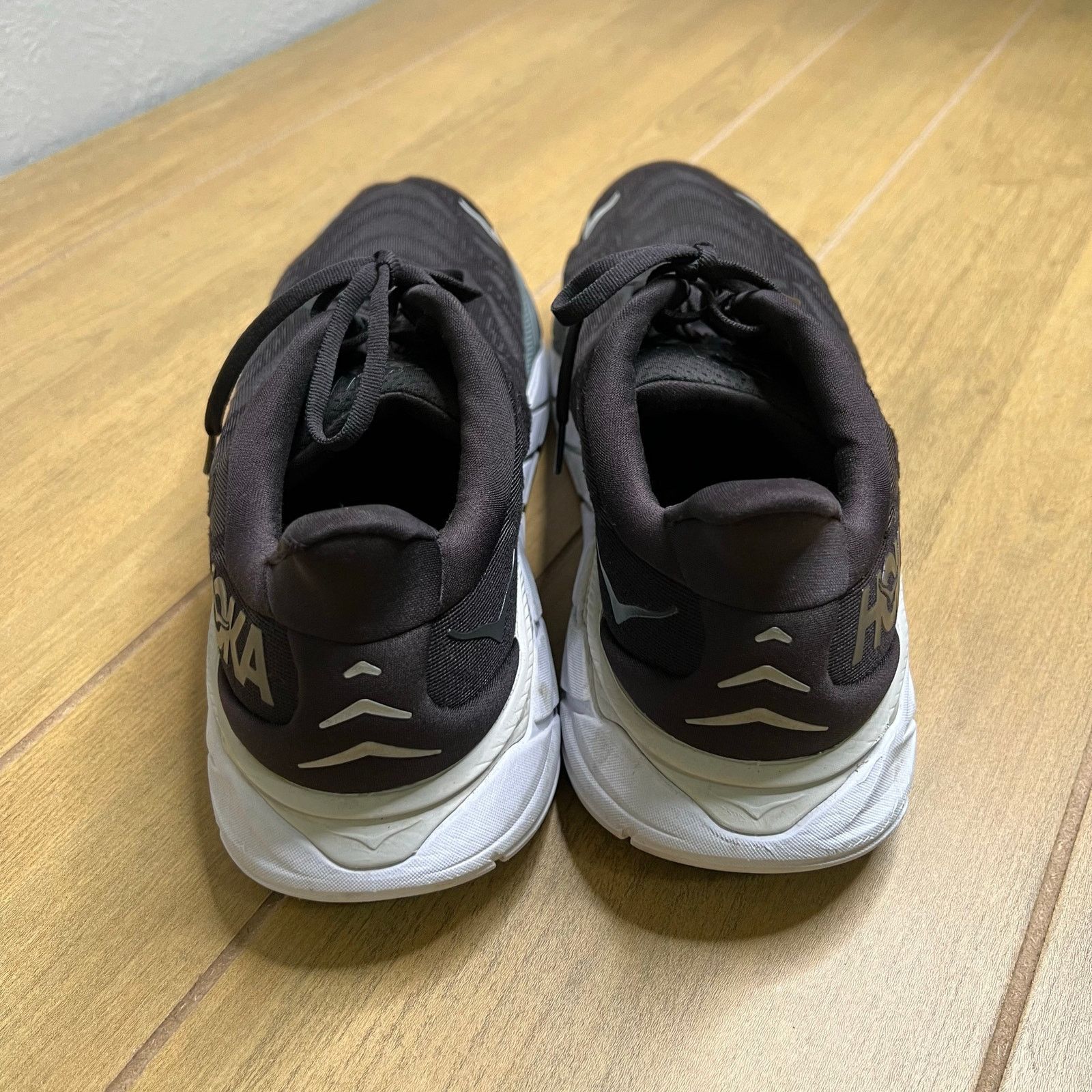 Hoka HOKA Arahi 6 Running Shoes Men’s 11D Black White Stability Size US 11 / EU 44 - 9 Thumbnail
