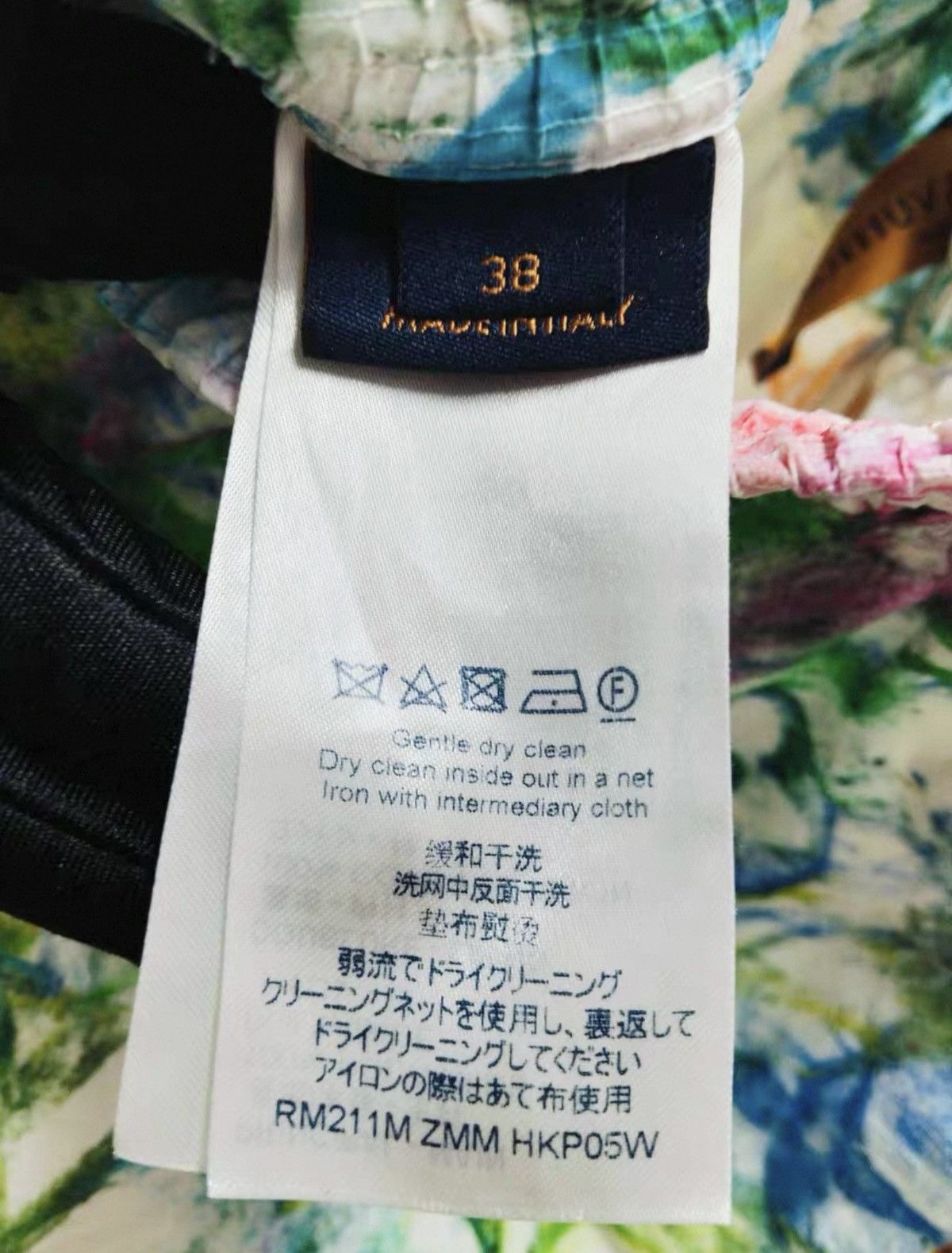 Louis Vuitton Louis Vuitton 38 Pastel Monogram Logo Watercolor Short Size US 38 / EU 54 - 5 Thumbnail