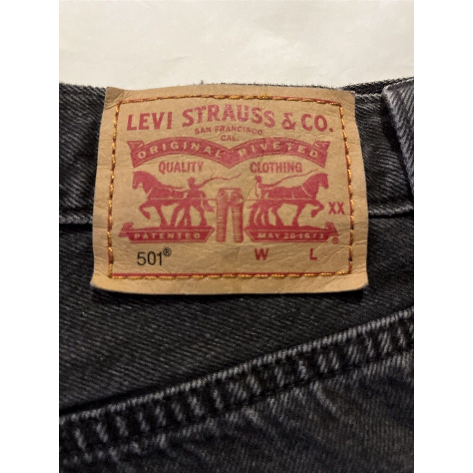 Levi's Levi’s 501 Shorts Women's 33 Black Denim Jean Button Fly Size 34" / US 12 / IT 48 - 4 Thumbnail