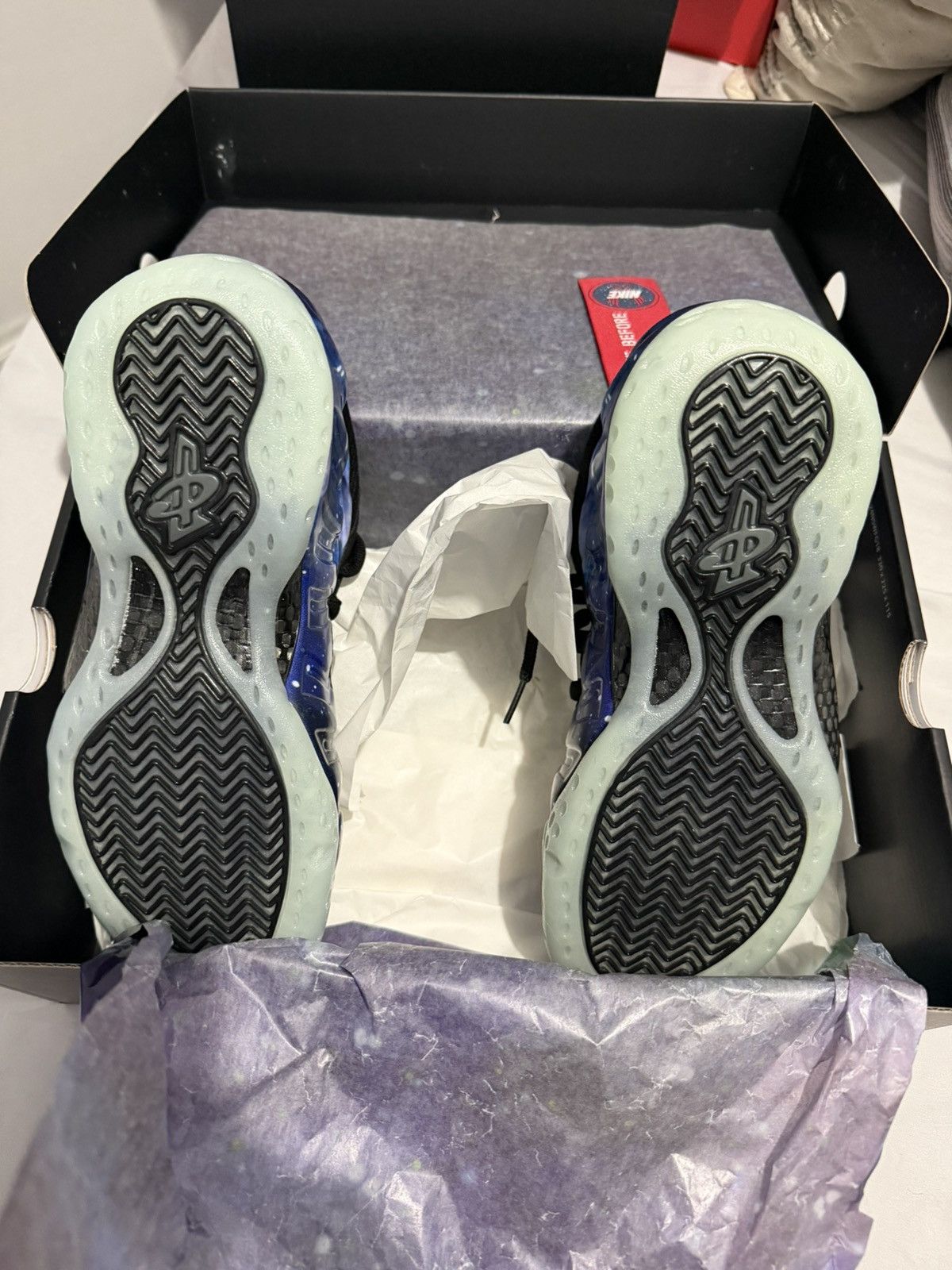 Nike Nike Foamposites Size US 7 / EU 40 - 2 Thumbnail