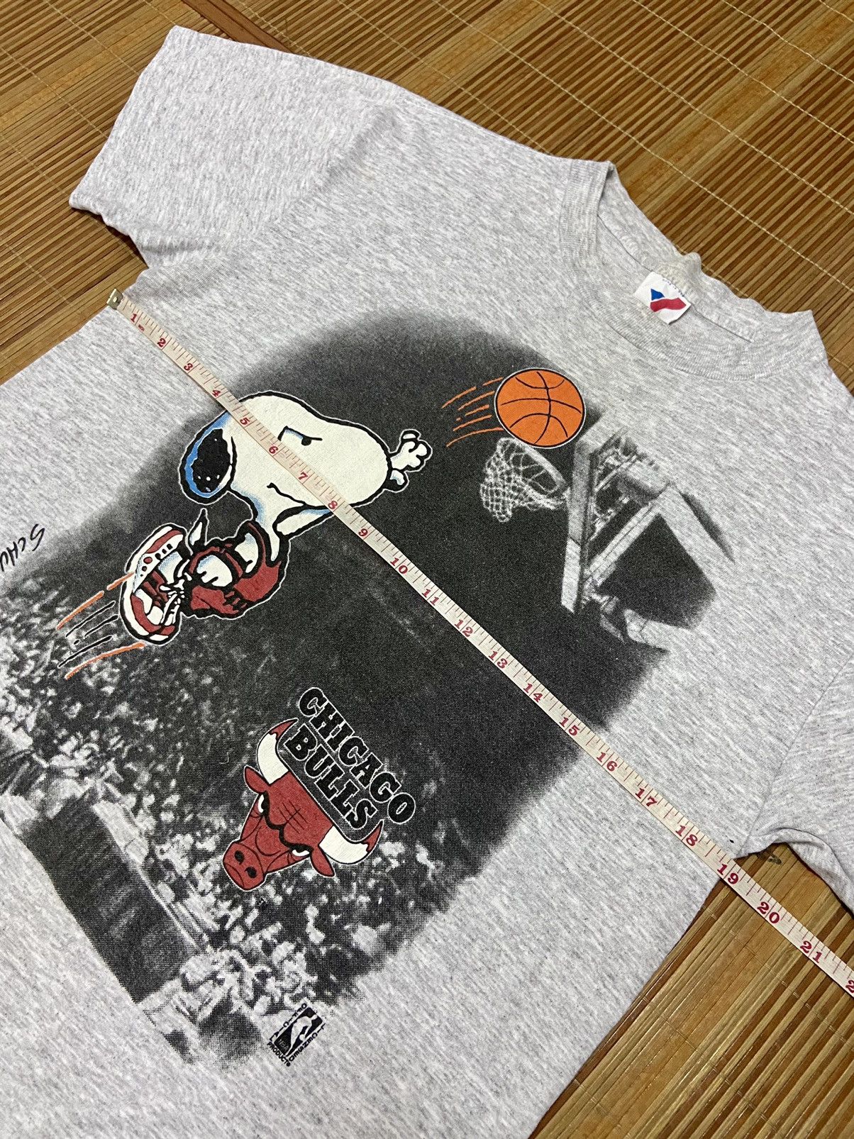 NBA VINTAGE CHICAGO BULLS x SNOOPY TEE Size US M / EU 48-50 / 2 - 7 Thumbnail