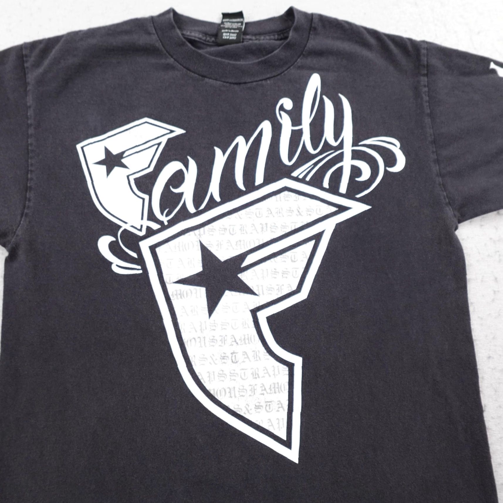 Barker VINTAGE Famous Stars & Straps Shirt Mens Medium Black Family Travis Barker Y2K Size US M / EU 48-50 / 2 - 3 Thumbnail