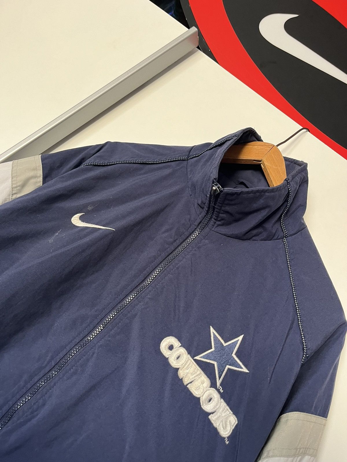 Nike Vintage 90’ Nike Pro Line x NFL Dallas Cowboys Zip Up Jacket Size US L / EU 52-54 / 3 - 4 Thumbnail