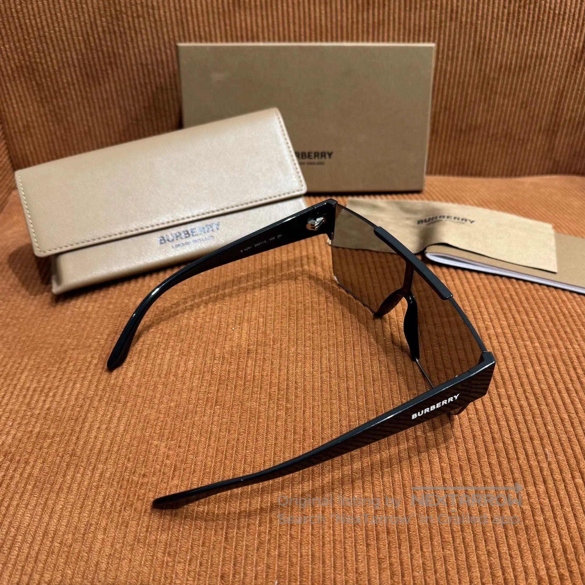Burberry Burberry Large Logo Sunglasses. Size ONE SIZE - 3 Thumbnail