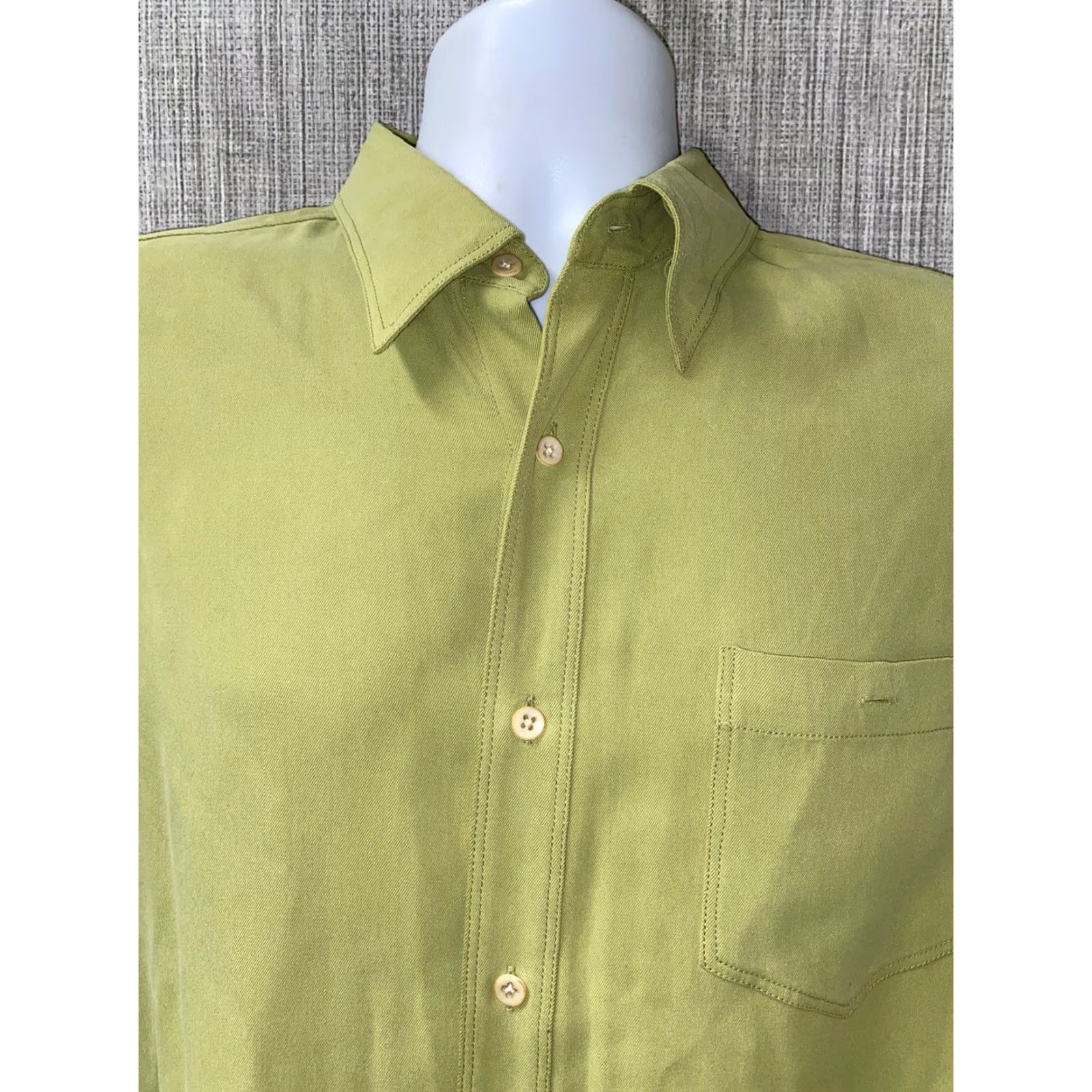 Tommy Bahama Tommy Bahama Shirt Mens Button-Up Hawaiian Green M Button-Down Long Sleeve Sz M Size US M / EU 48-50 / 2 - 2 Thumbnail