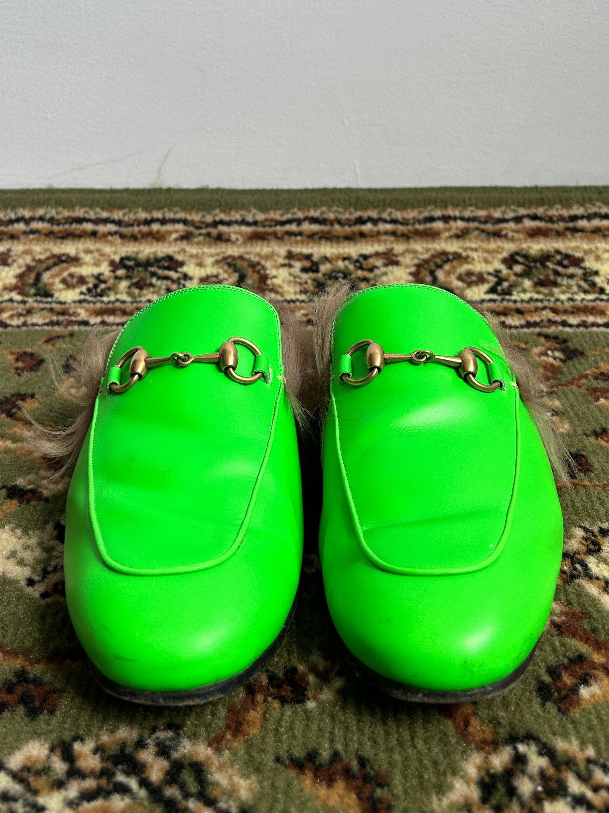 Gucci Gucci princetown horsebit kangaroo fur slip ons neon green Size US 10 / EU 43 - 3 Thumbnail