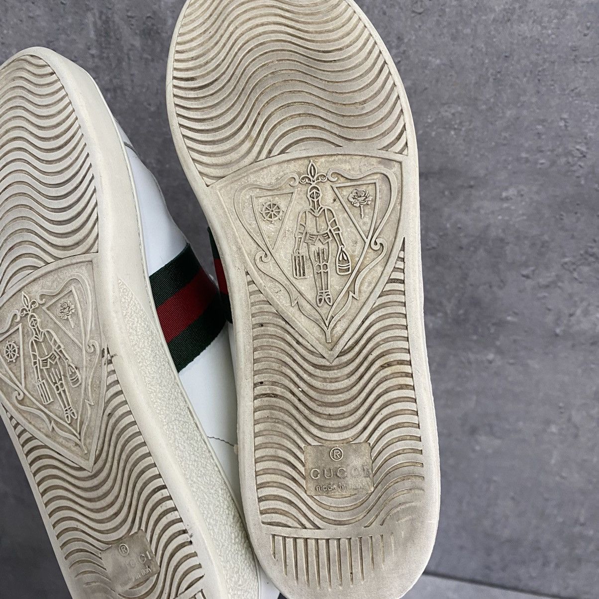 Gucci Gucci Ace Bee Embroidered Sneakers Size US 7.5 / EU 40-41 - 12 Thumbnail