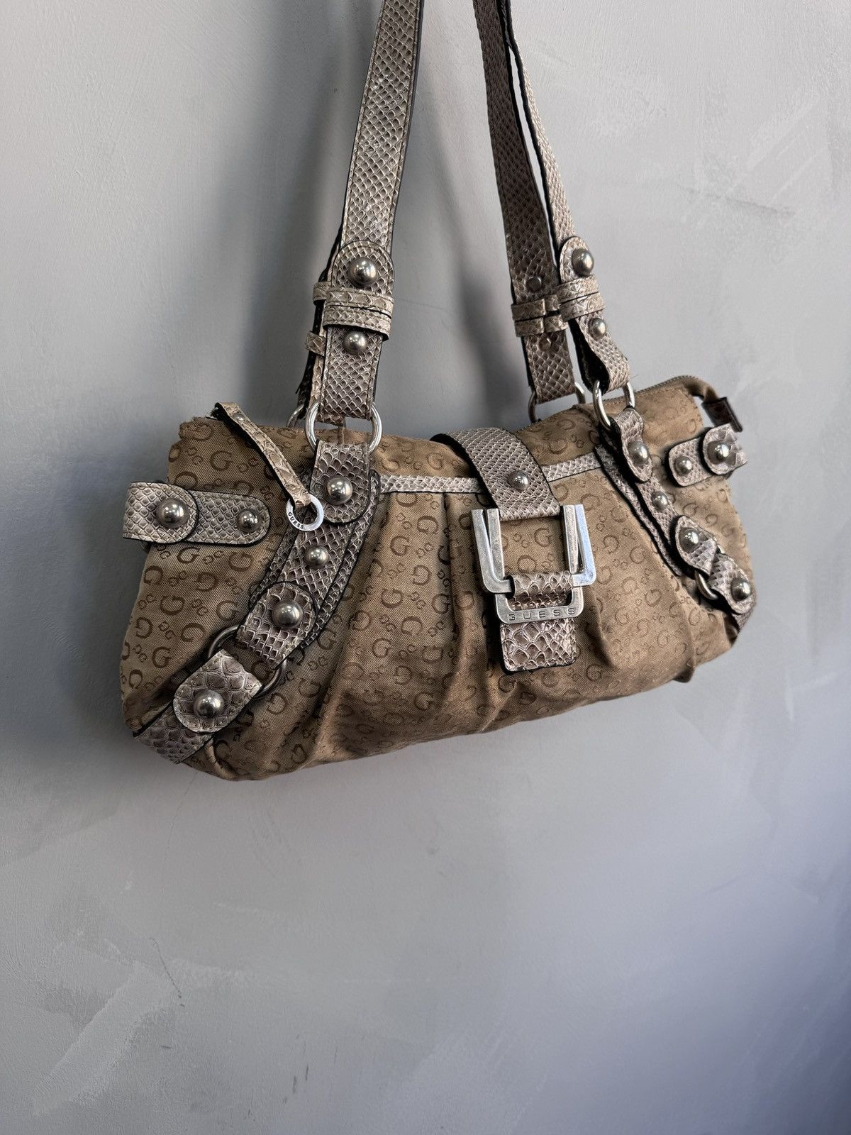Guess × Vintage Vintage Archival Rare Guess Handbag with many zips Y2K Size ONE SIZE - 2 Thumbnail