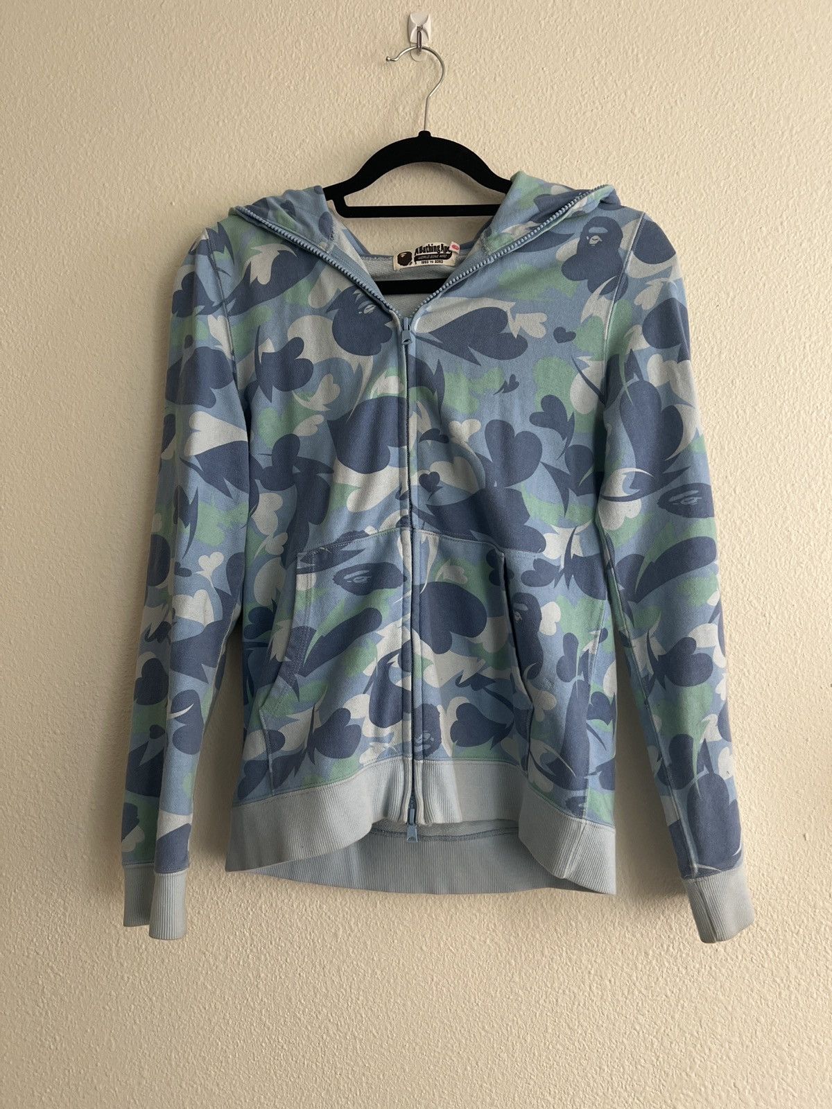 Image of Bape Heart Camo Full Zip Hoodie in Blue, Women's (Size XS)