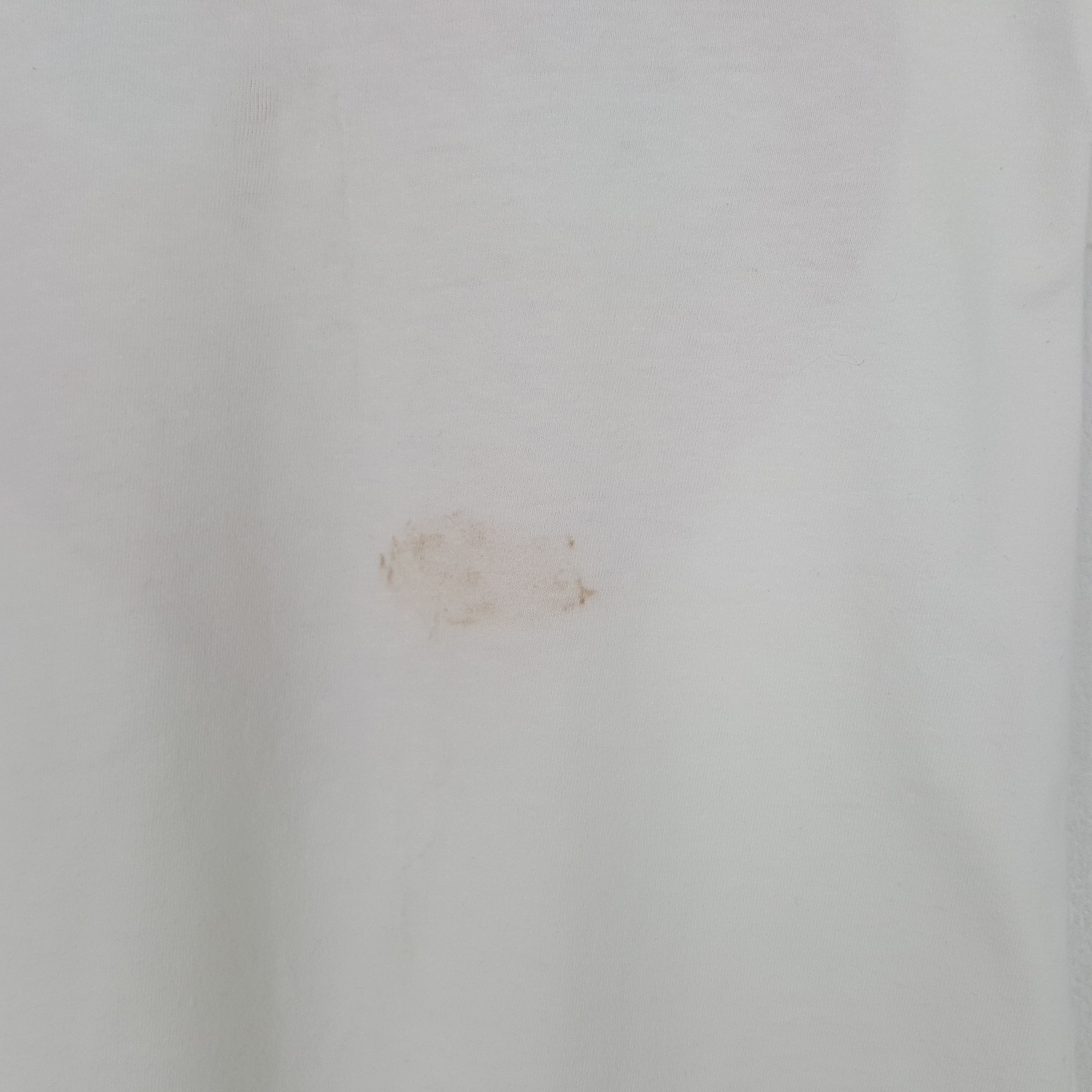 Comme des Garcons PLAY Vintage Play Comme des Garcons Big Red Logo tshirt Size XS / US 0-2 / IT 36-38 - 4 Thumbnail