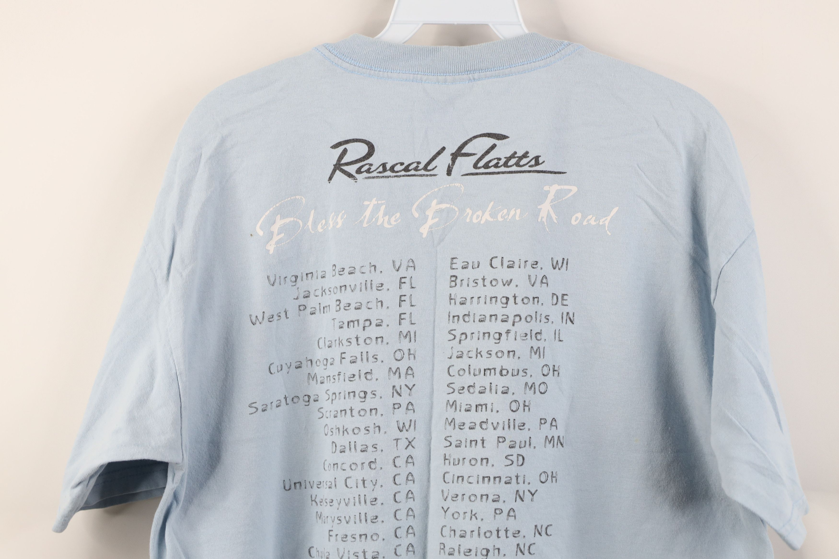 Vintage Vintage Y2K 2004 The Broken Road Rascal Flatts Band T-Shirt Size US L / EU 52-54 / 3 - 14 Thumbnail