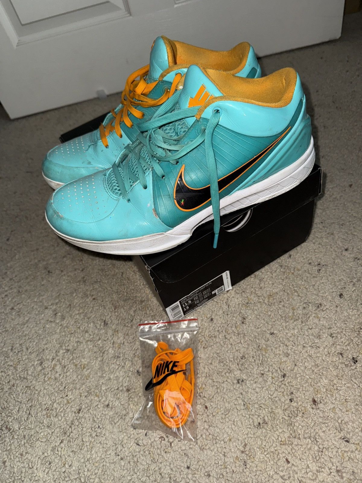 Nike × Undefeated Kobe 4 Protro x Undefeated Size US 11.5 / EU 44-45 - 1 Thumbnail