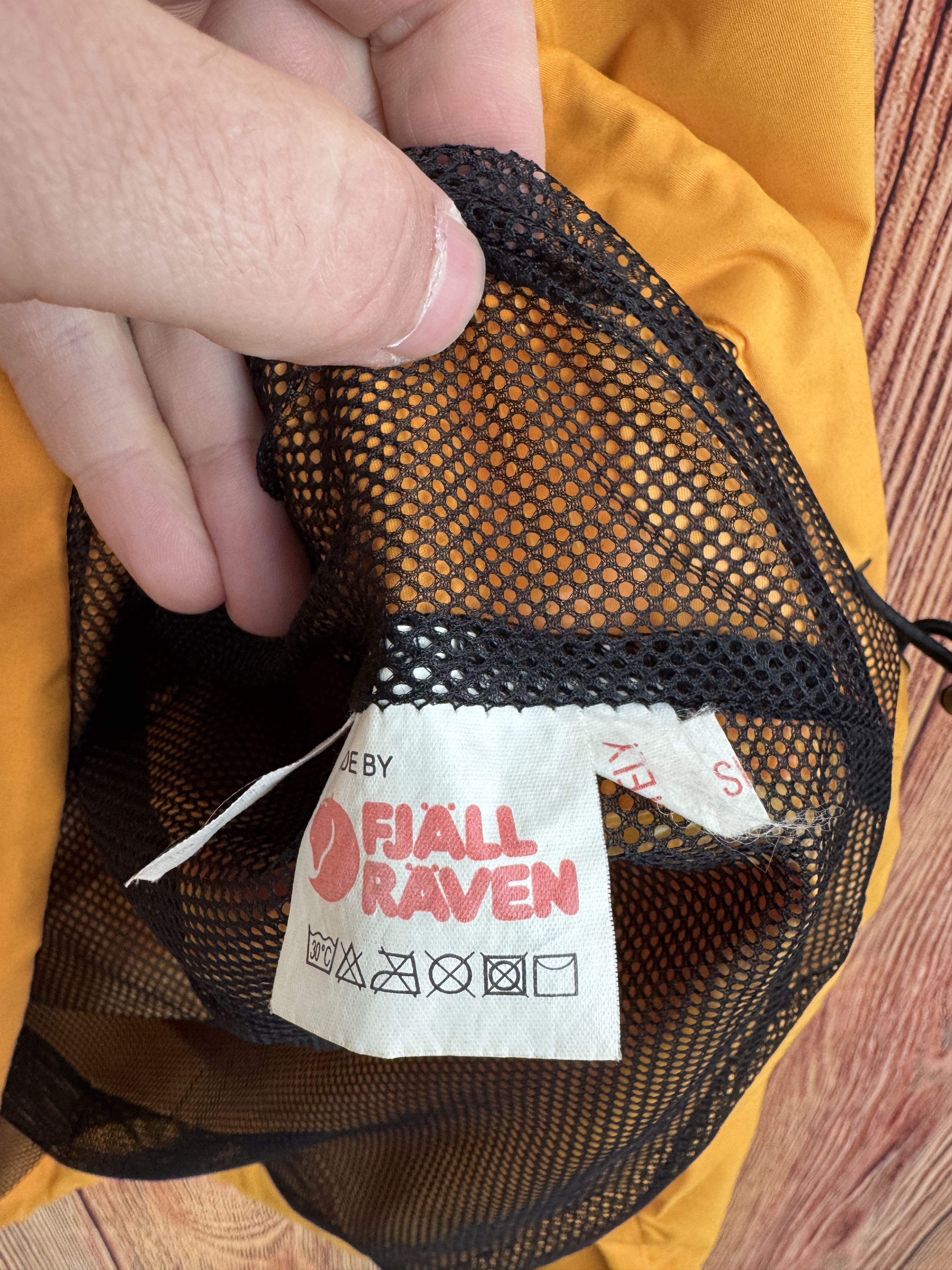 Fjallraven Vintage Fjallraven Outdoor Anorak Waterproof Jacket Size US L / EU 52-54 / 3 - 10 Thumbnail