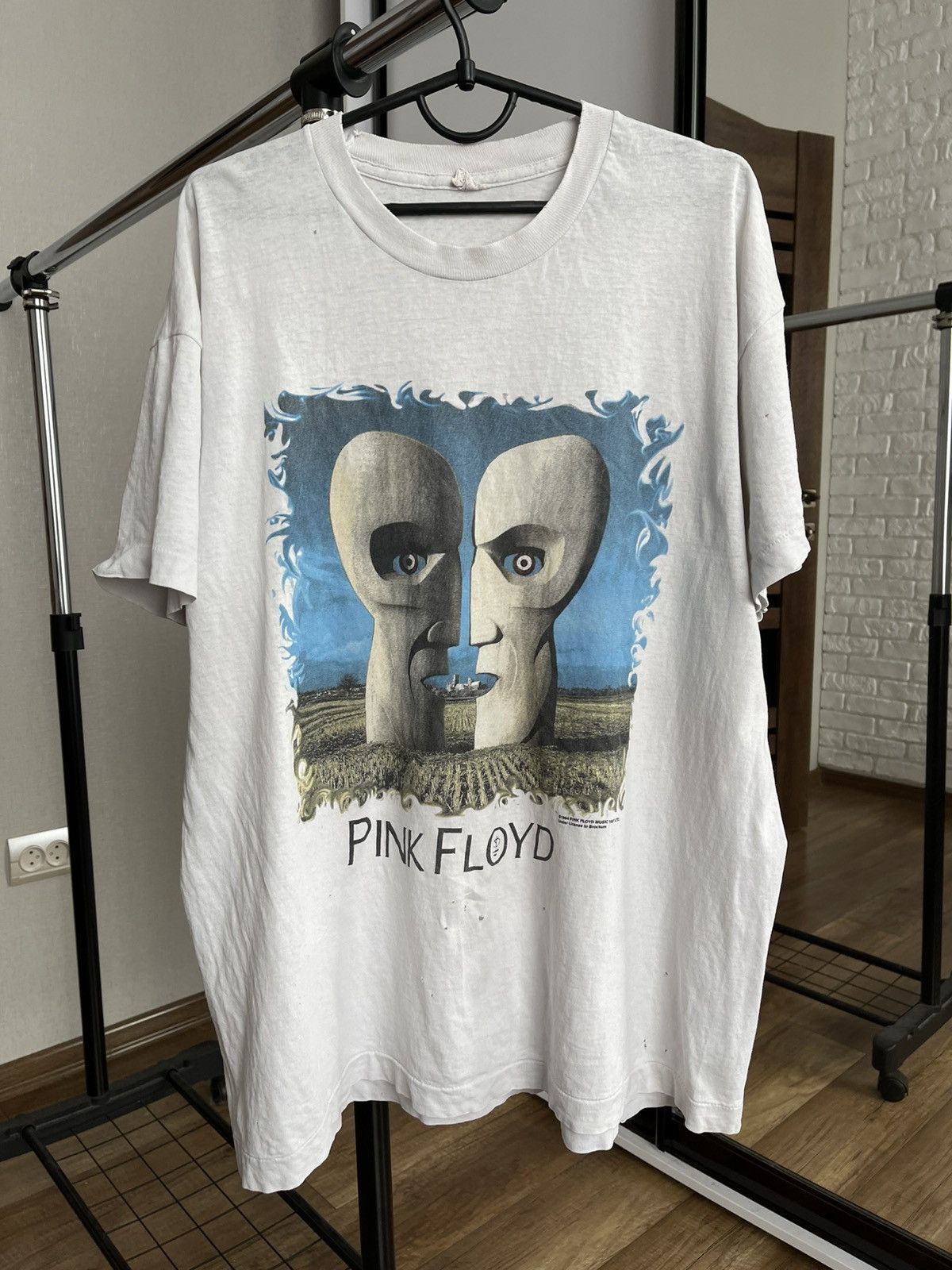Band Tees 1994 Pink Floyd European Tour Vintage Rock T-Shirt Tee Size US XL / EU 56 / 4 - 1 Thumbnail