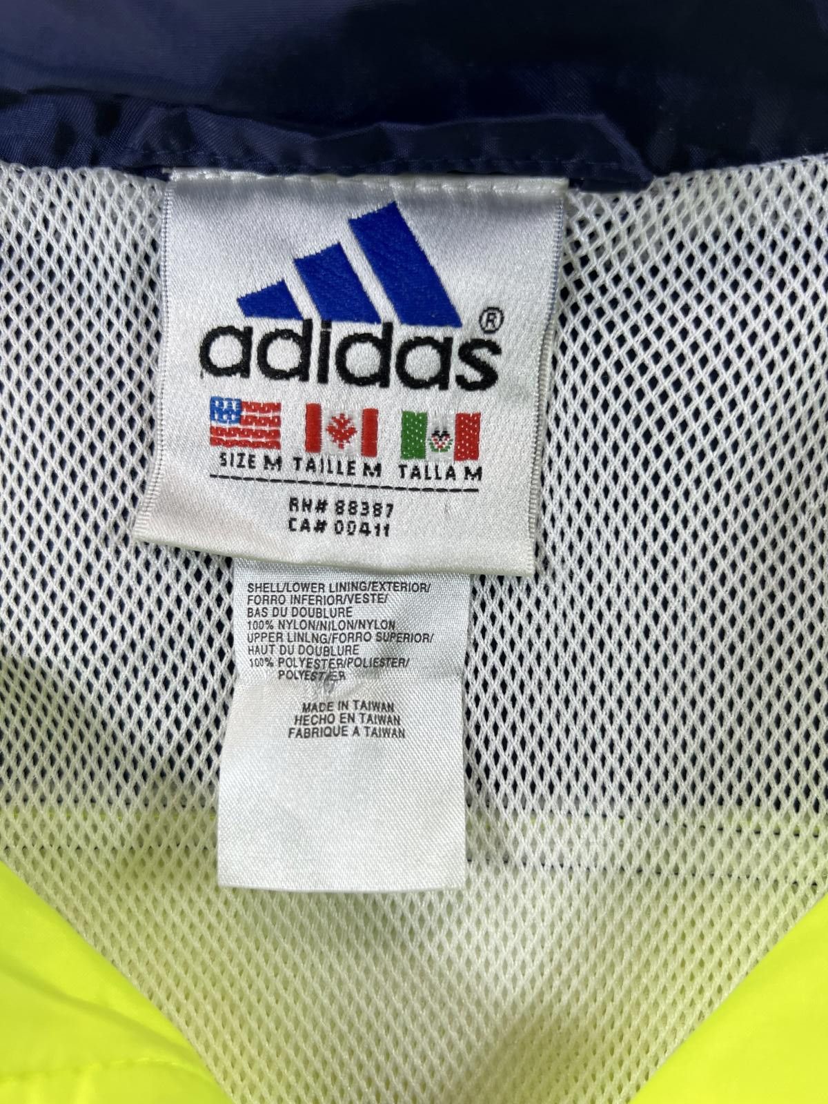 Adidas Vintage Adidas Men's Windbreaker Jacket Yellow Navy Size M Size US M / EU 48-50 / 2 - 3 Thumbnail