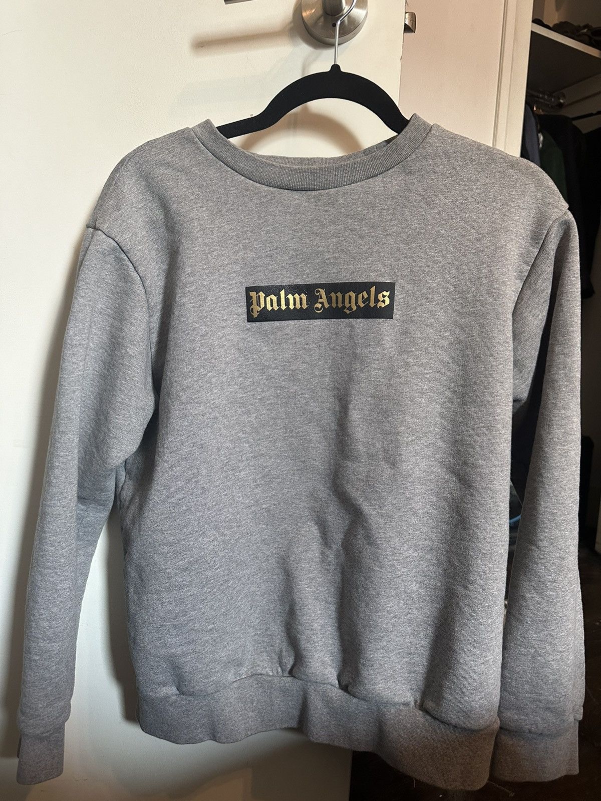Palm Angels Palm Angels Grey Box Logo Crewneck Gold Logo Size US M / EU 48-50 / 2 - 1 Thumbnail